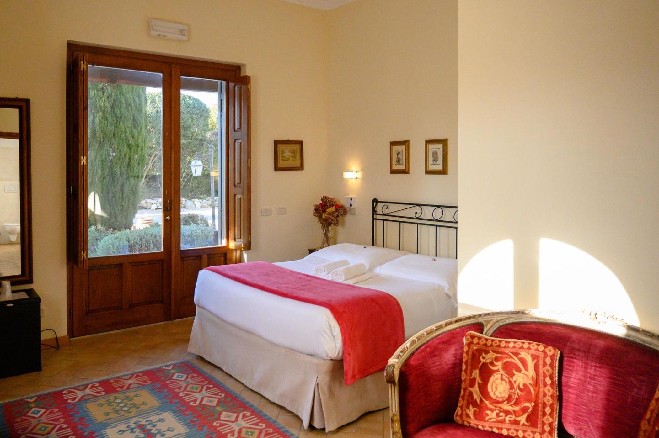 Double or Twin Room with Garden View - Photo 1