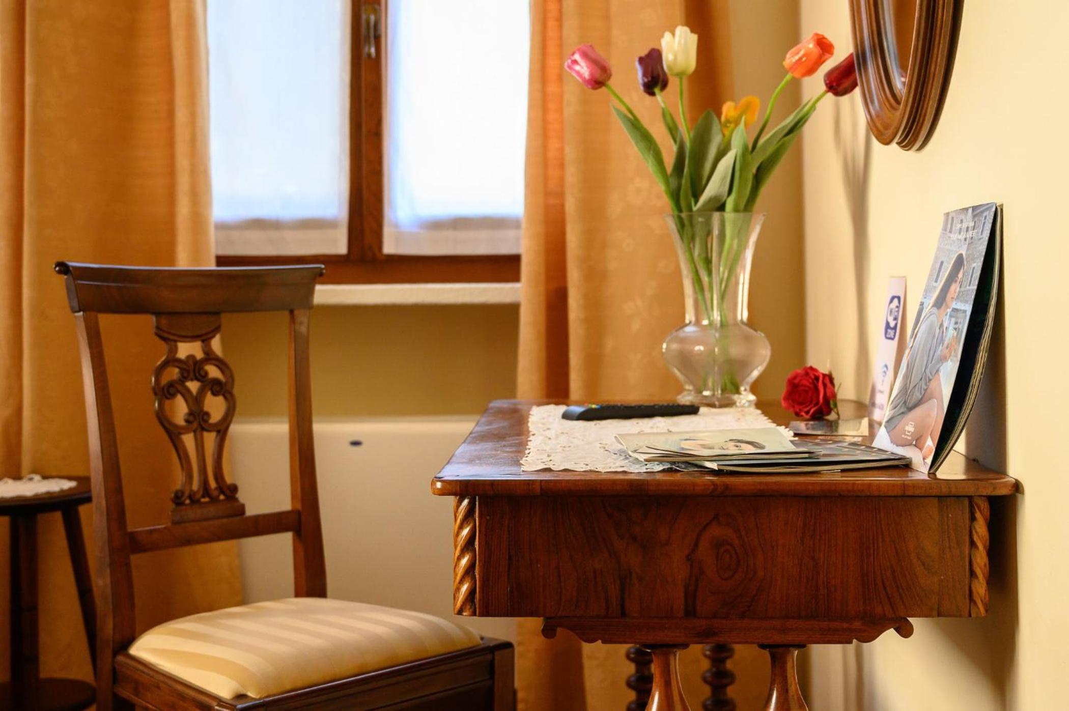 Double or Twin Room with Garden View - Photo 16
