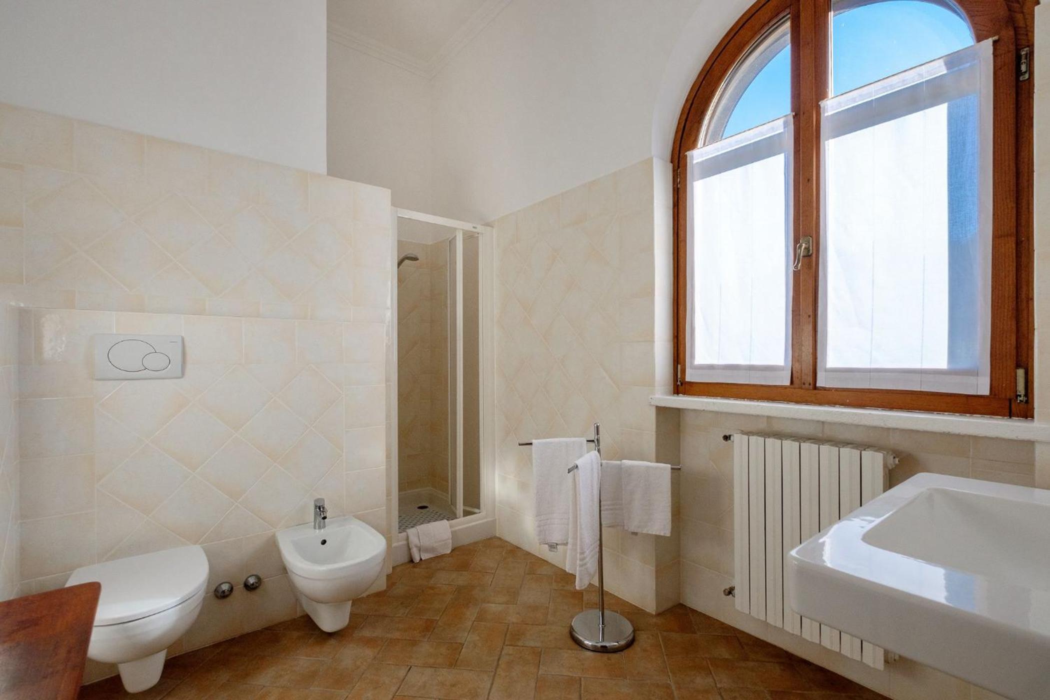 Double or Twin Room with Garden View - Photo 6