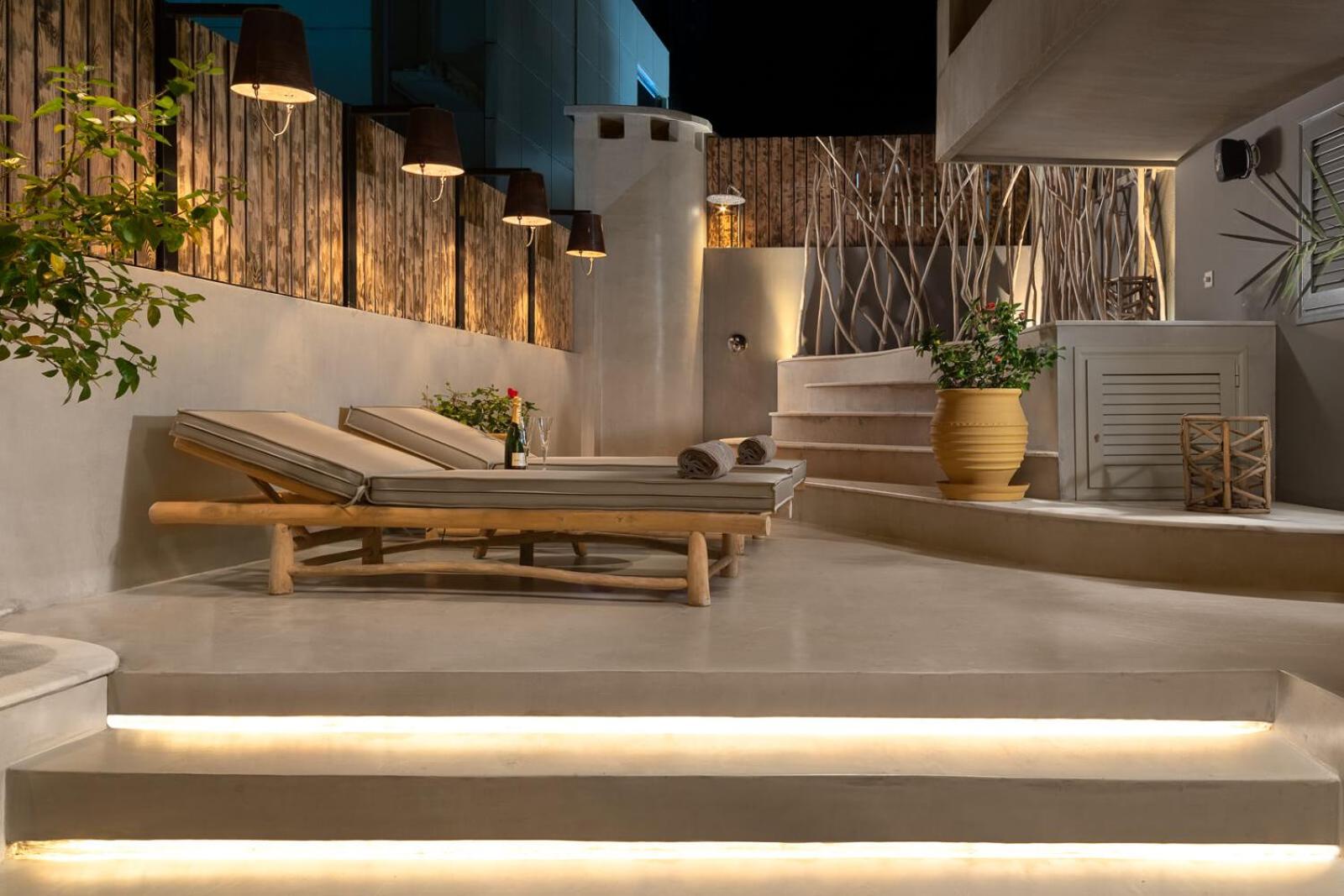 Queen Suite with Private Outdoor Hot Tub - Iviskos photo 3