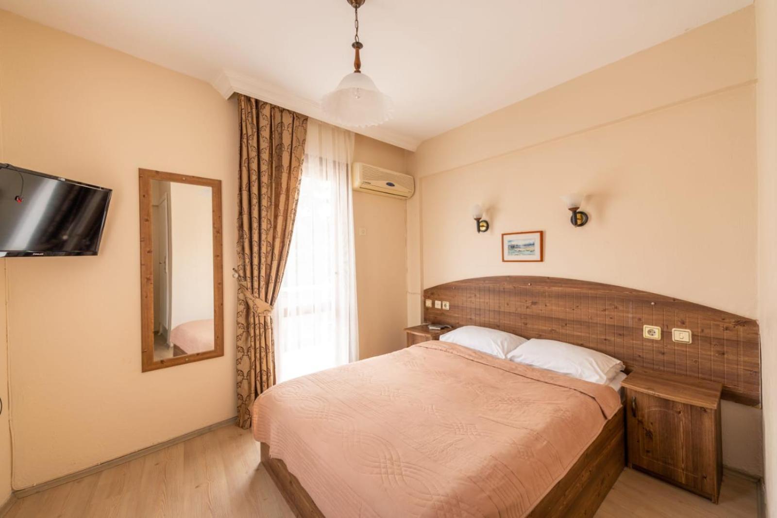 Standard Double Room photo 2