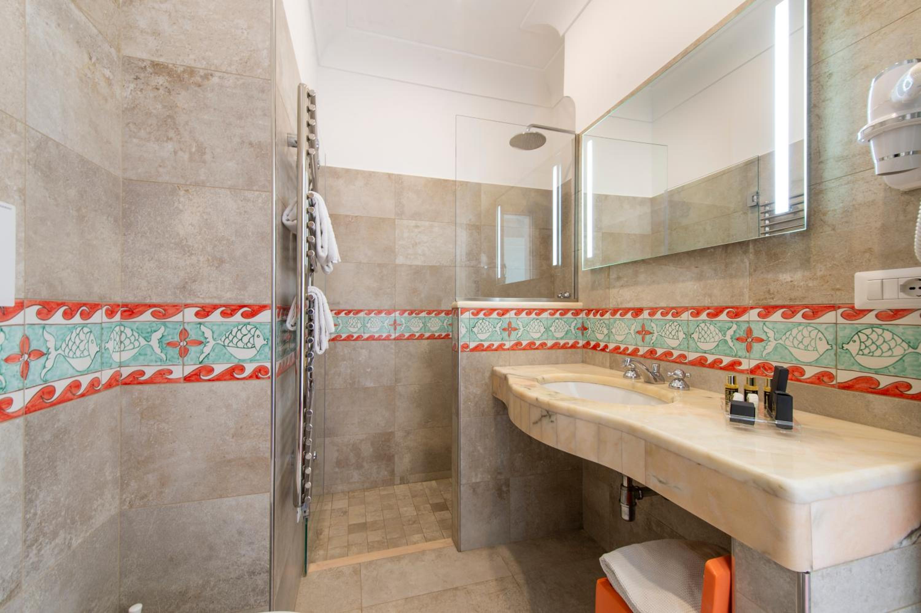 Superior Double or Twin Room with Sea View - Photo 19