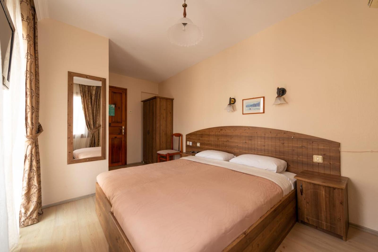 Standard Double Room photo 3