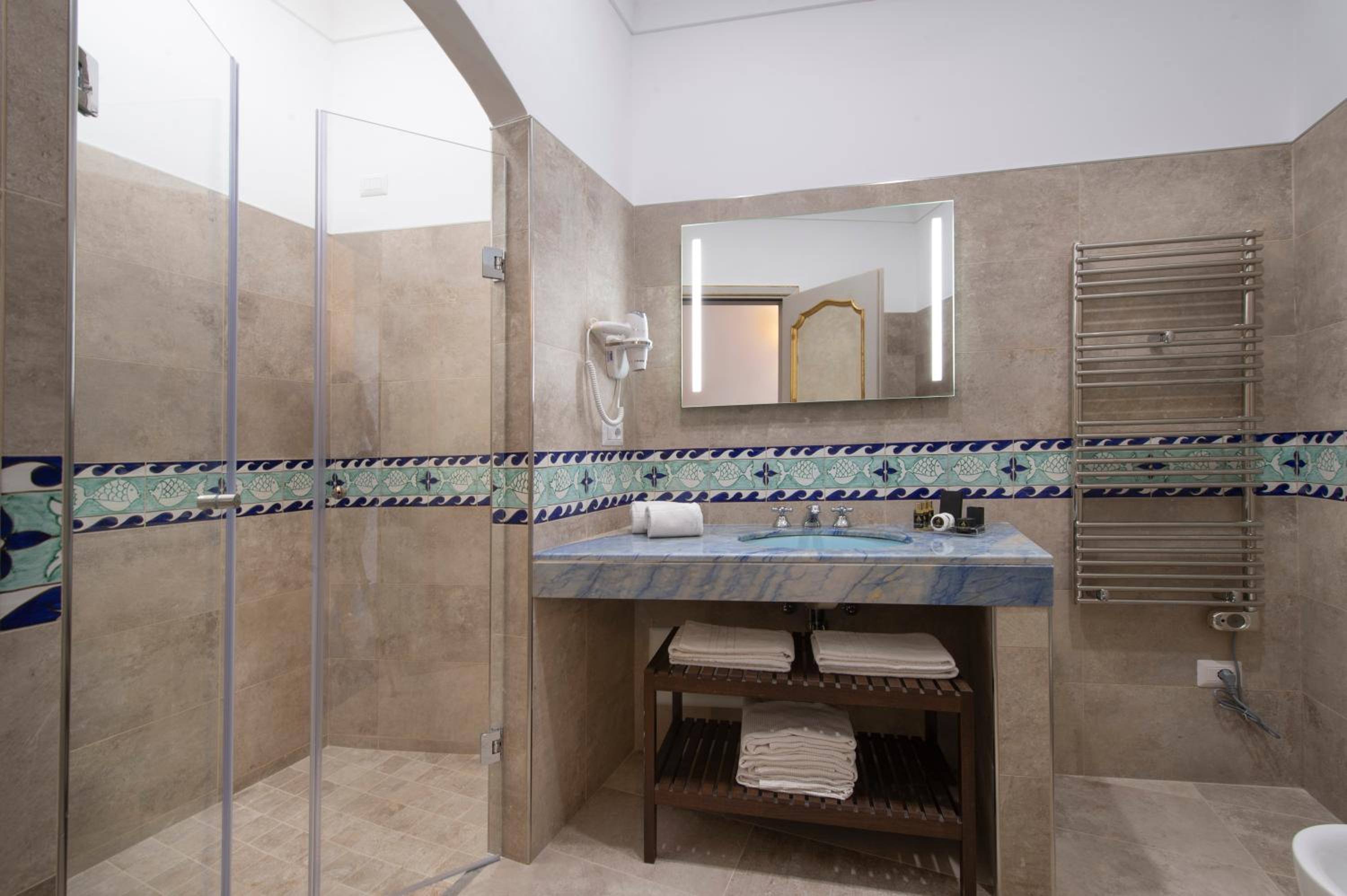 Triple Room with Balcony and Sea View photo 3