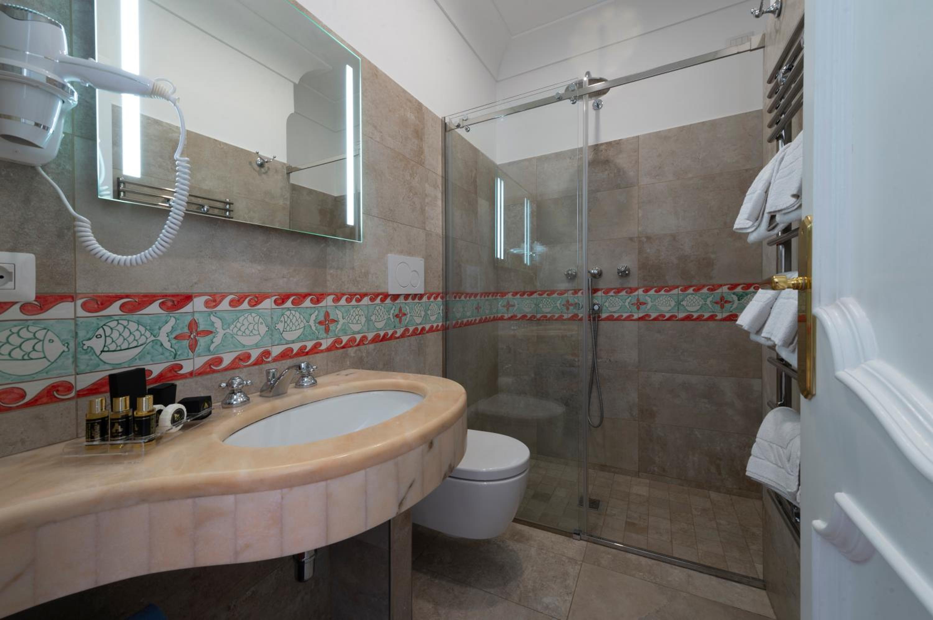 Superior Double or Twin Room with Sea View - Photo 2
