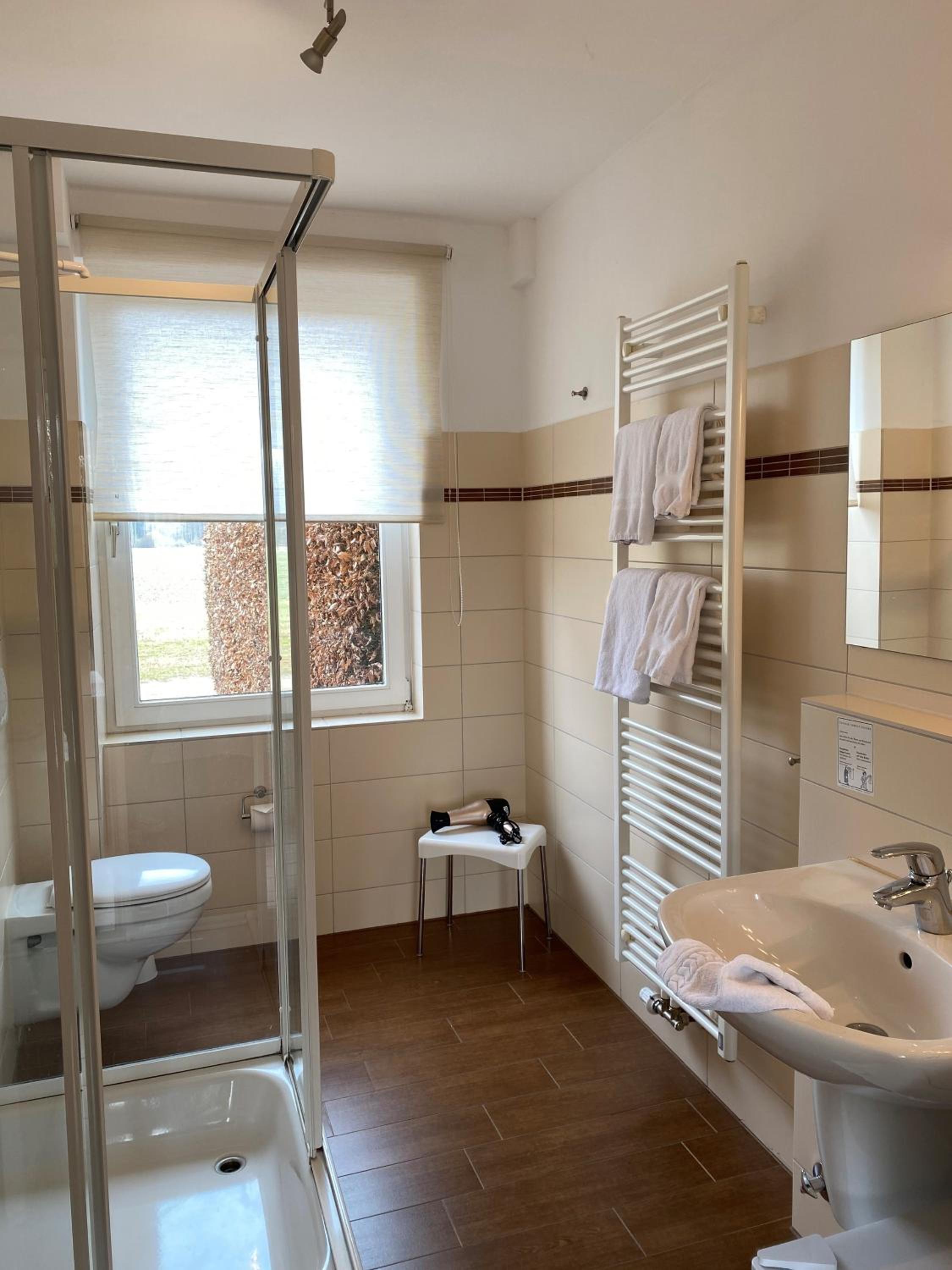Standard Double Room - Photo 3