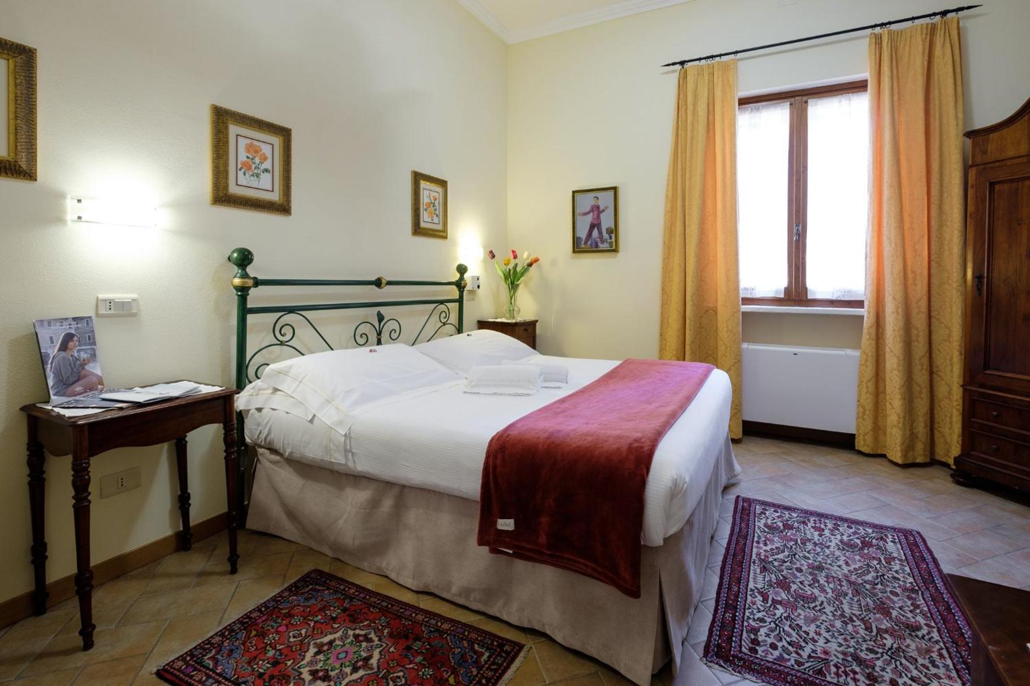 Double or Twin Room with Garden View - Photo 5