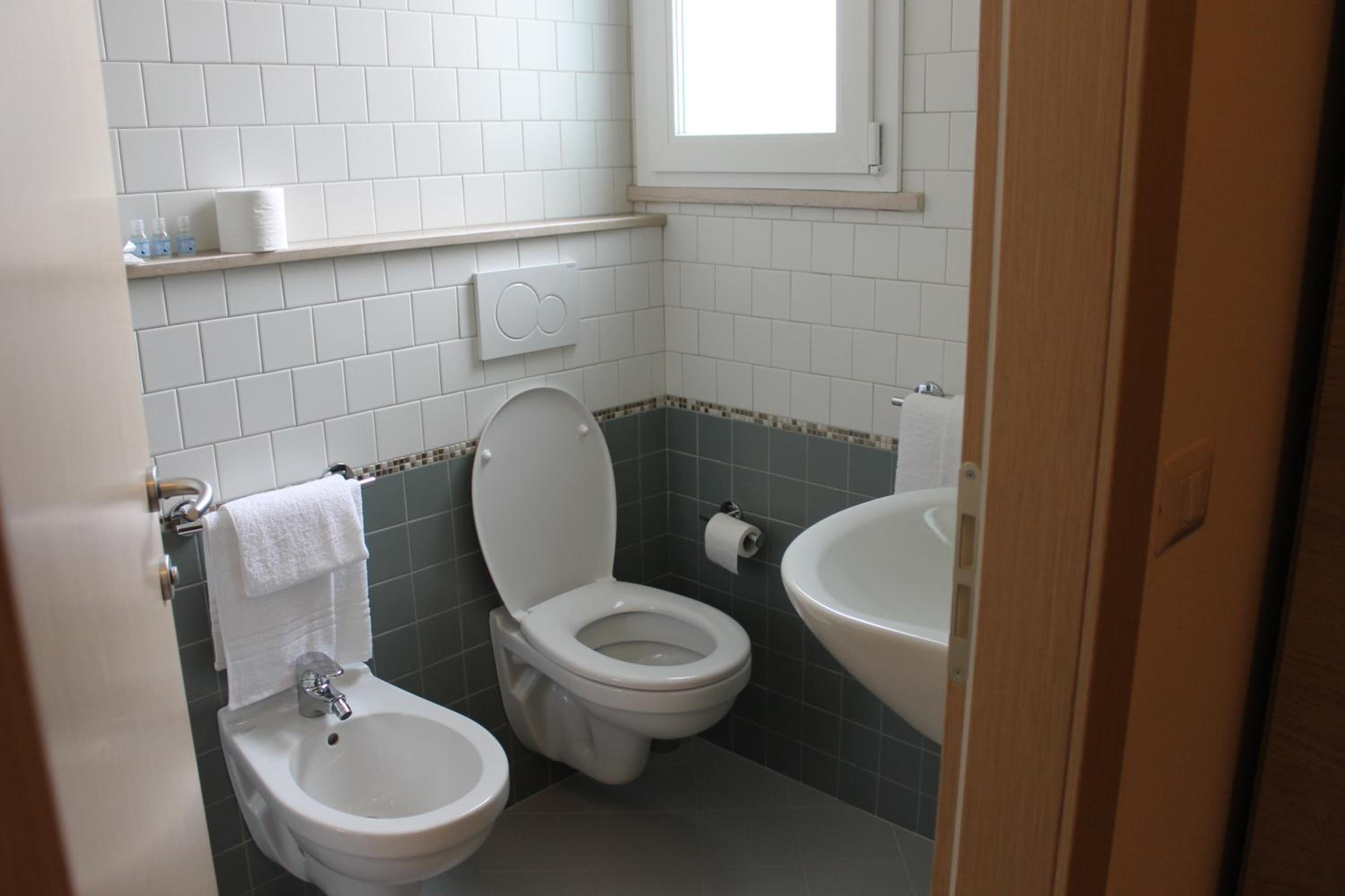 Quadruple Room - Photo 2