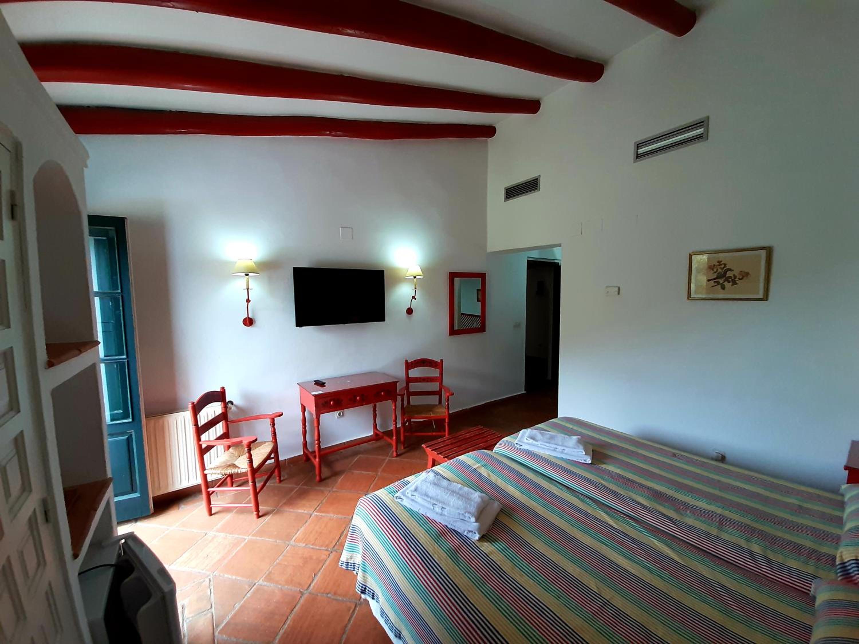 Double Room - Photo 14