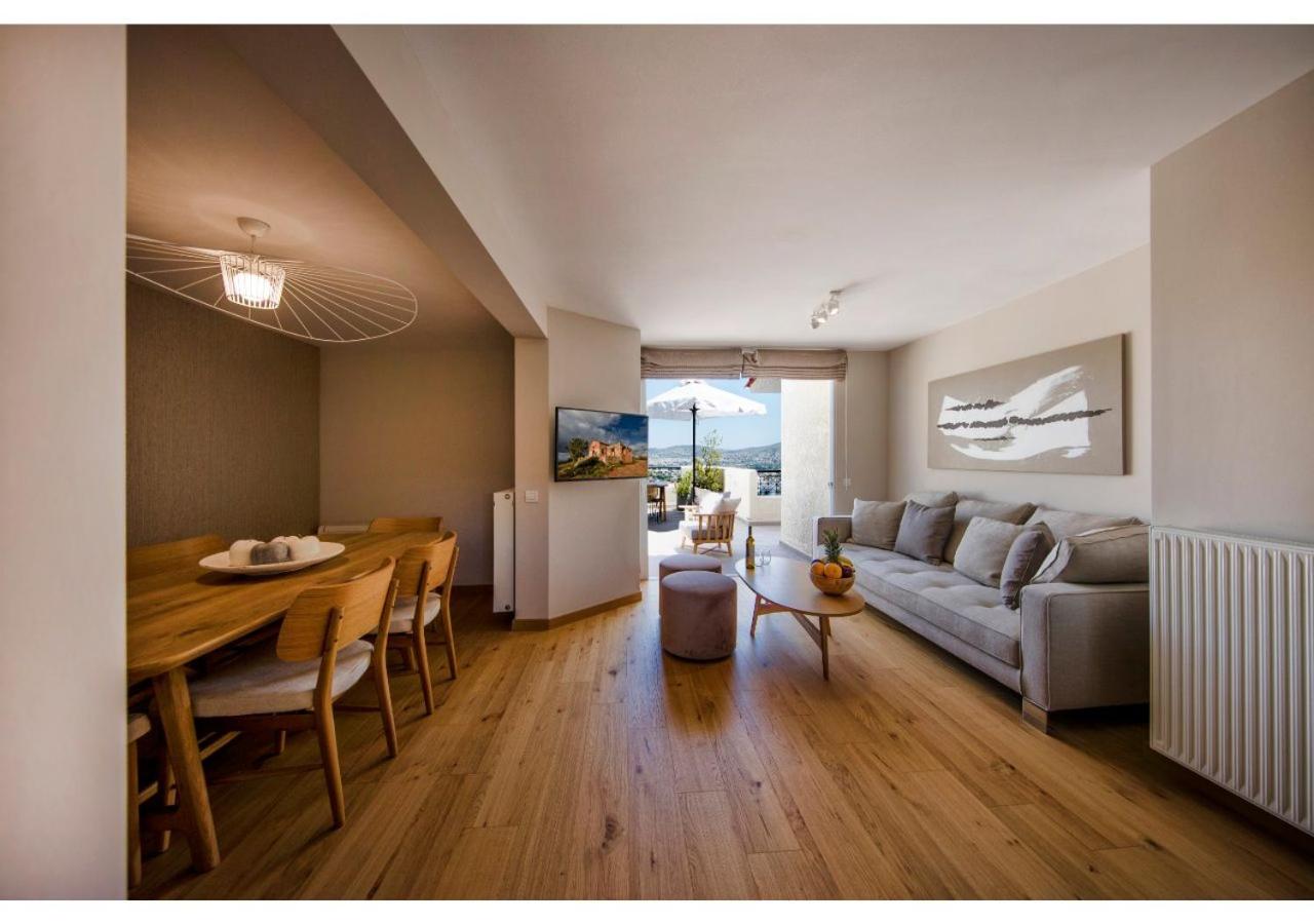 Penthouse Apartment with Sea View