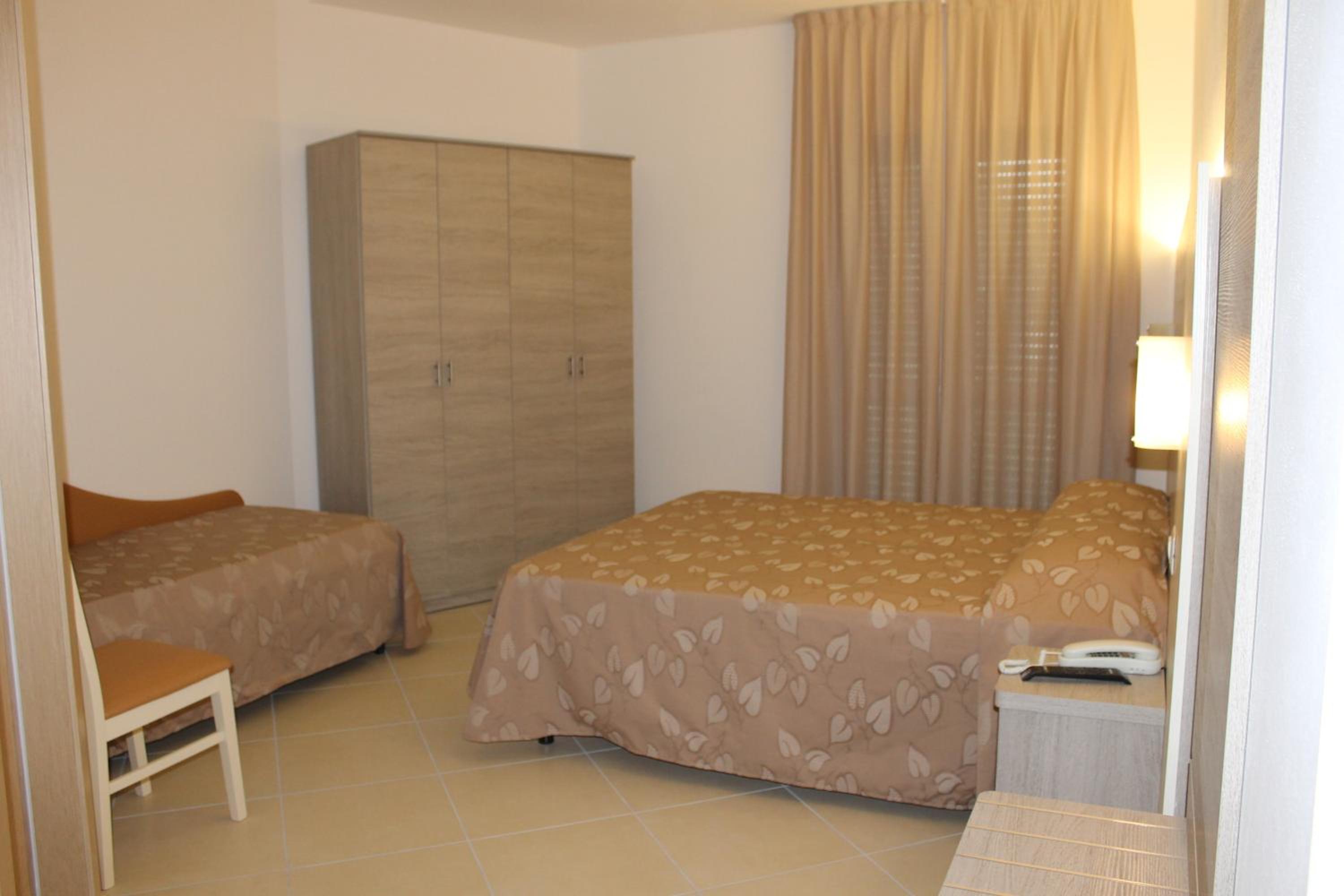Quadruple Room - Photo 4