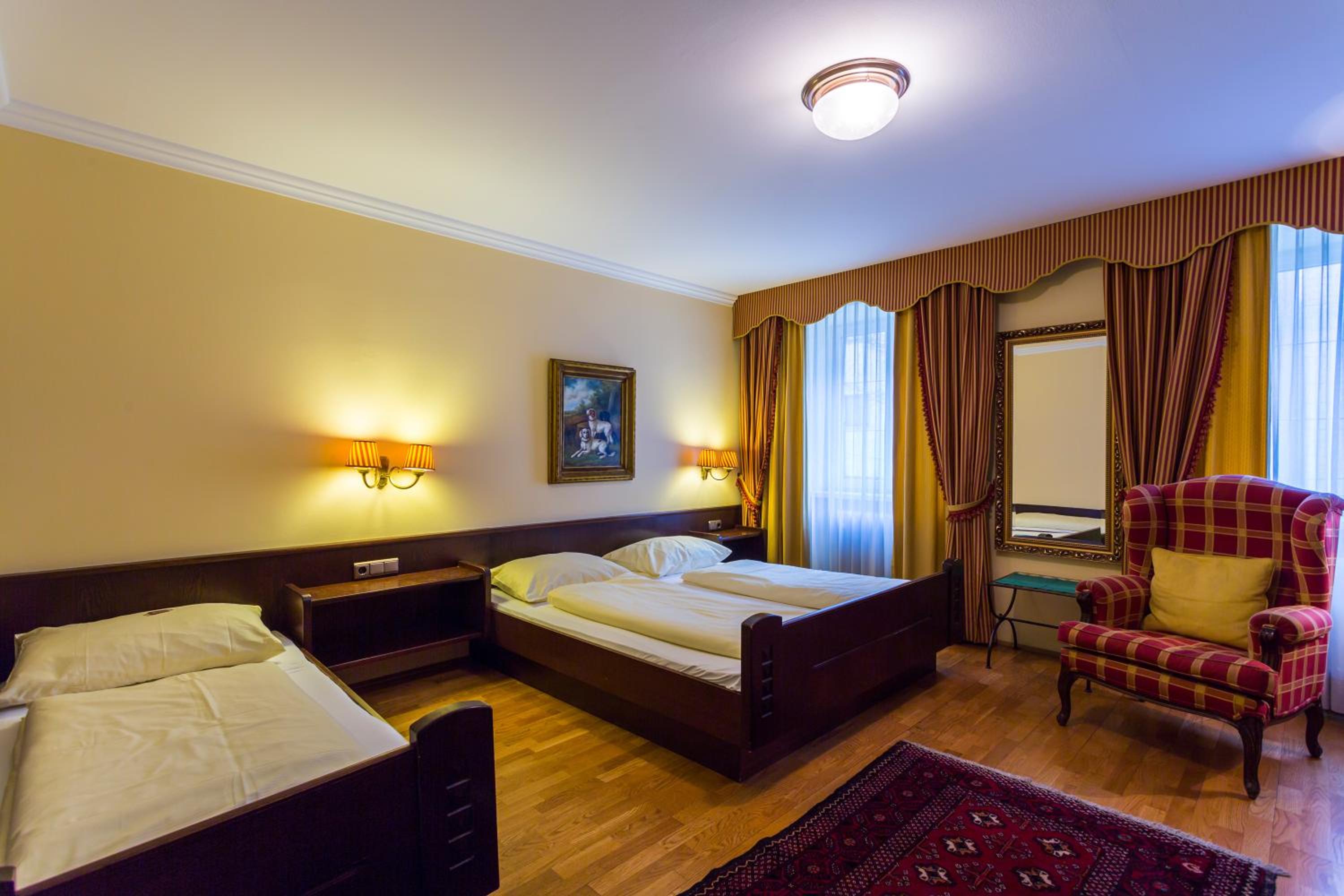 Triple Room - Photo 6