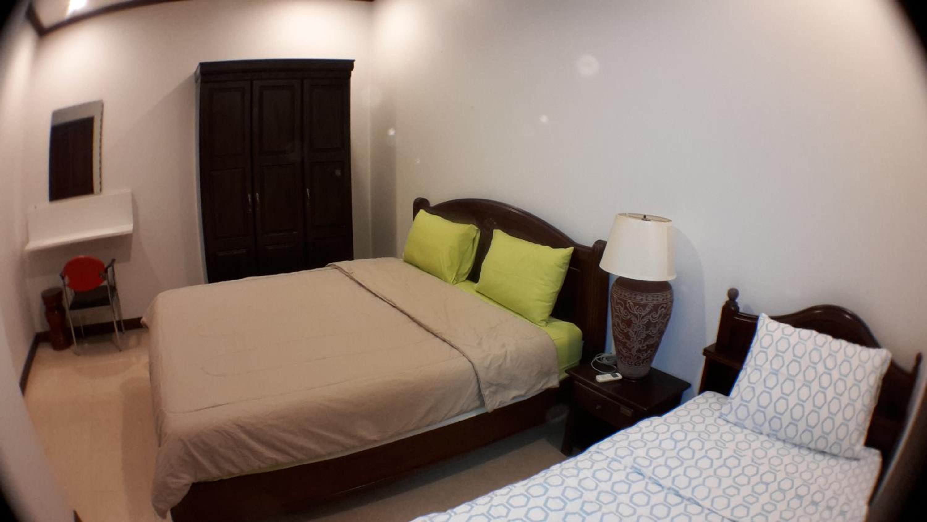 Three-Bedroom House - Photo 9