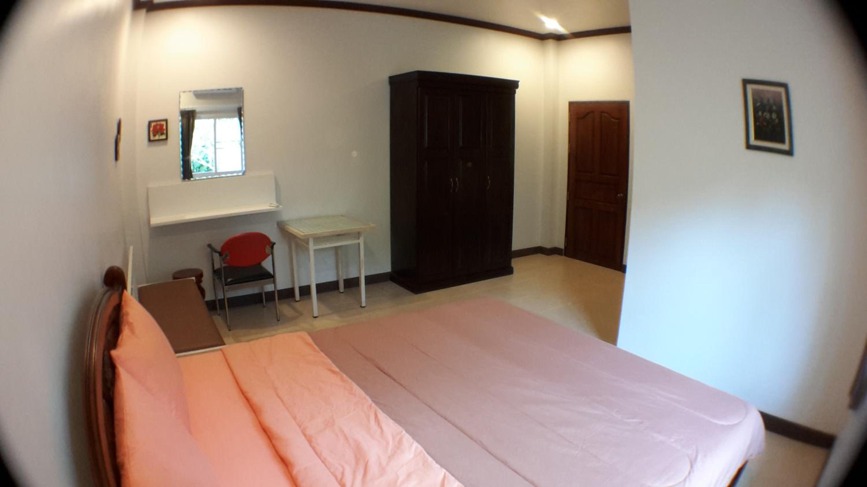 Three-Bedroom House - Photo 7