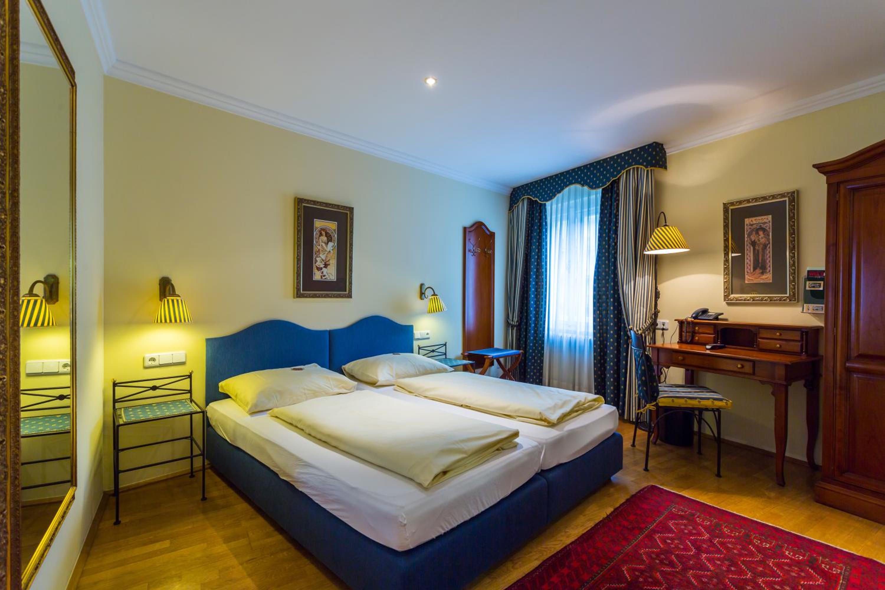 Double Room - Photo 5