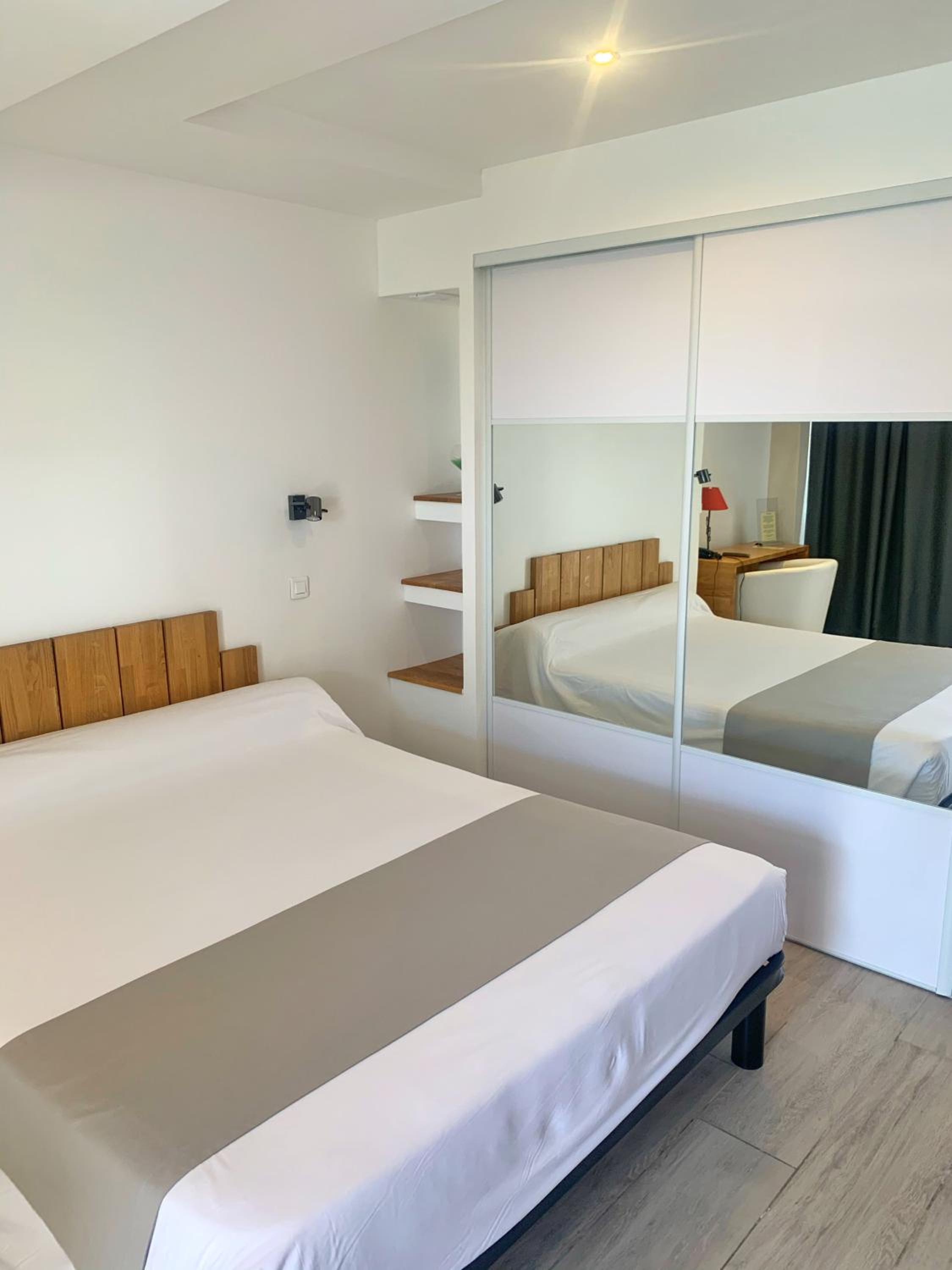 King Room with Pool View photo 2