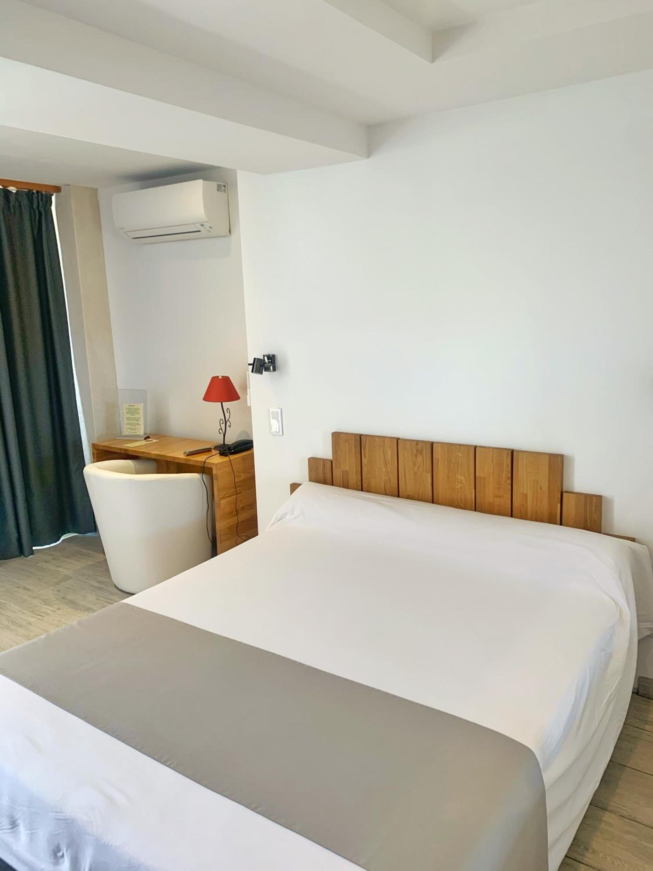King Room with Pool View photo 1