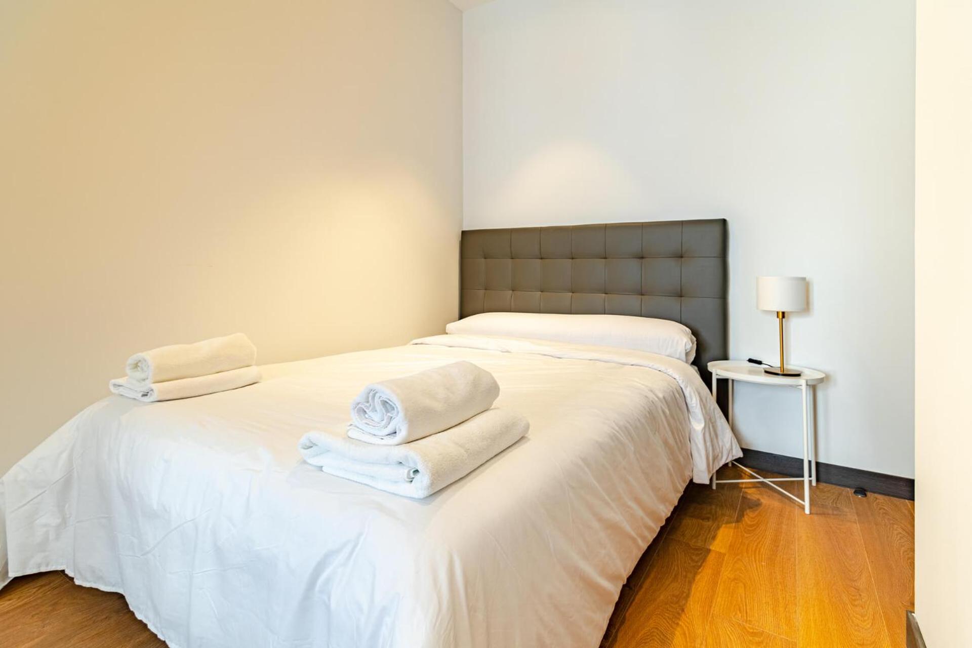 Two-Bedroom Apartment with View photo 3