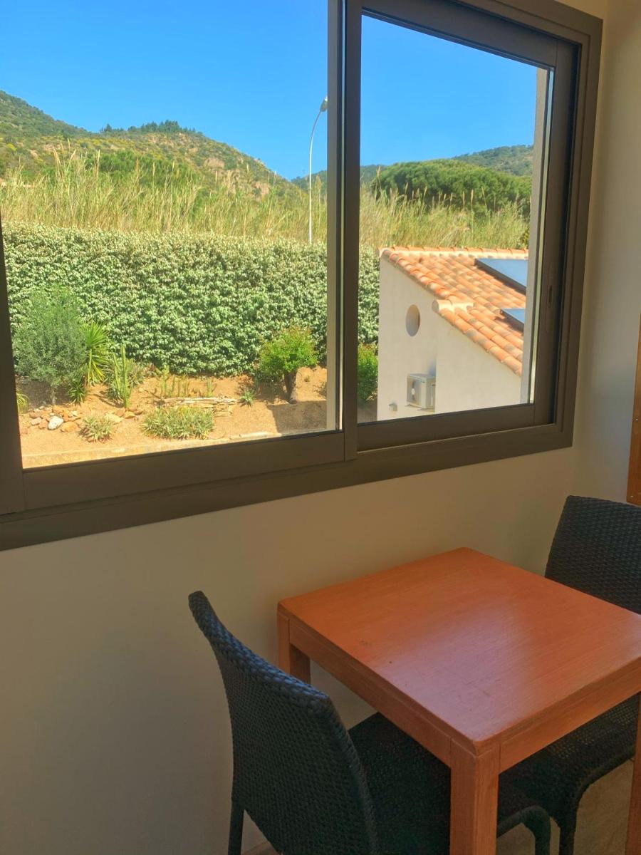 Triple Room - Hill Side photo 3