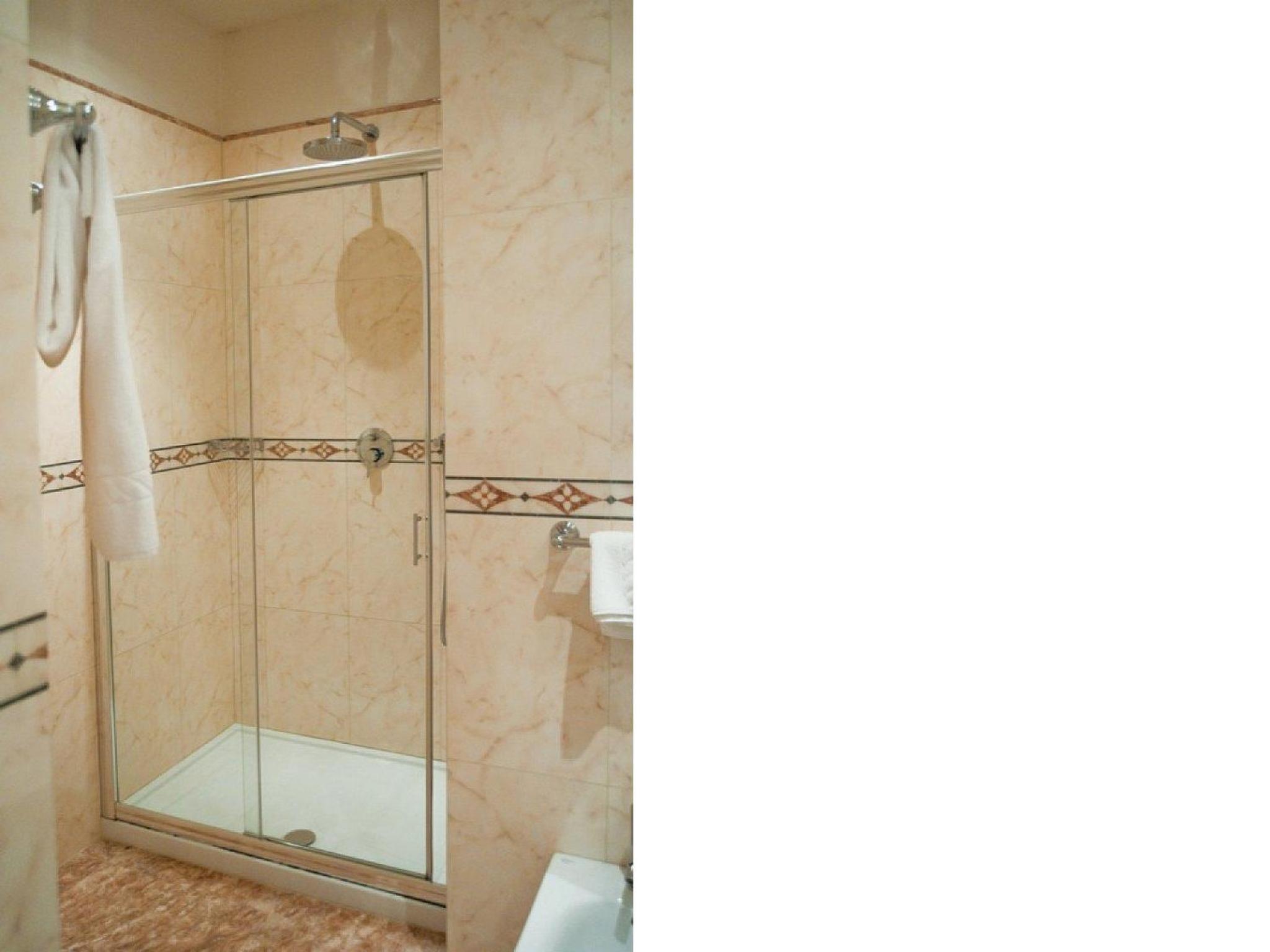 Superior Double or Twin Room - Photo 6