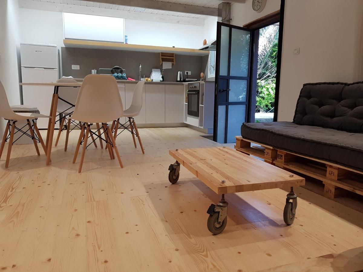 One-Bedroom House - Photo 8