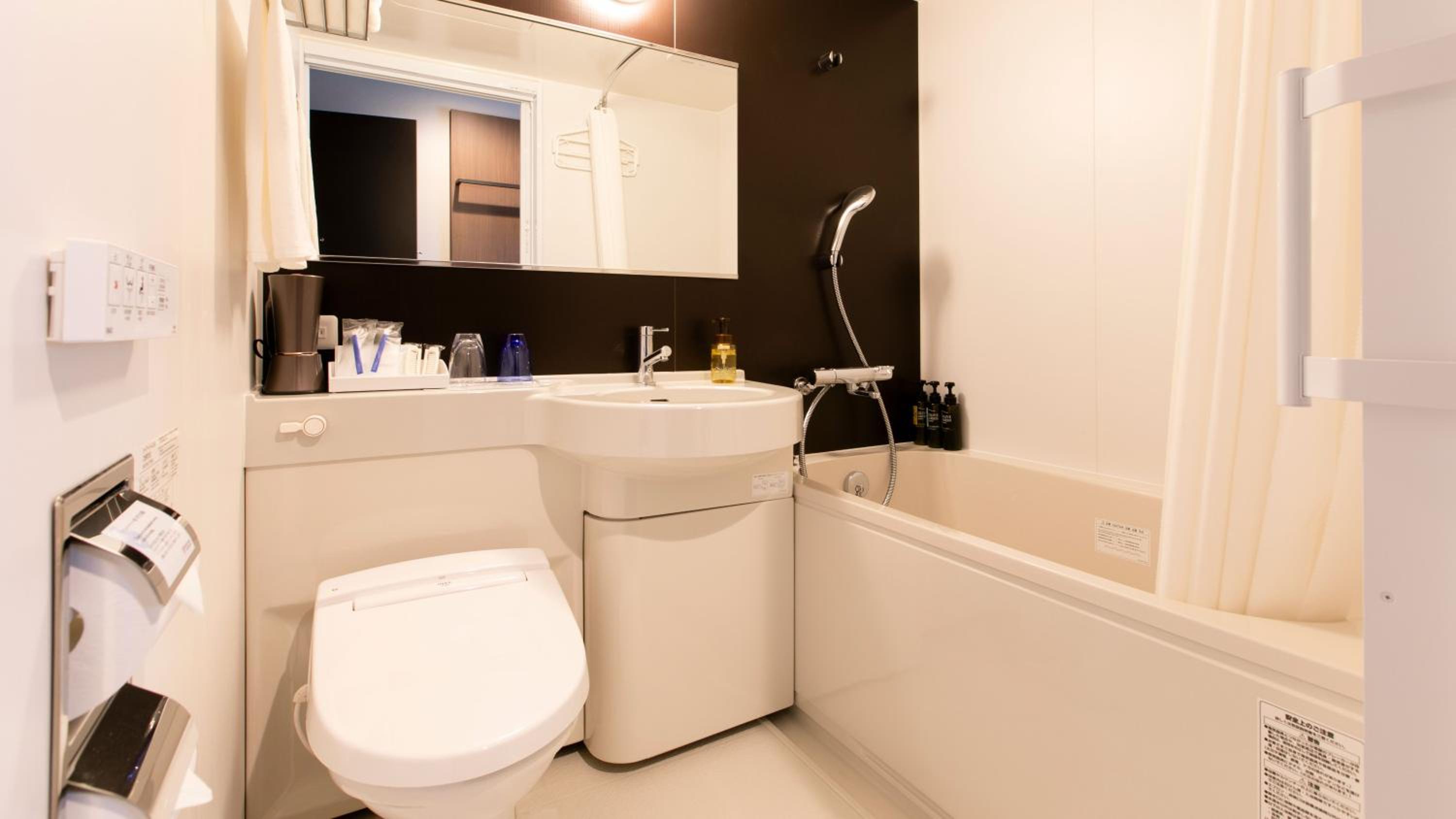 Queen Room - Disability Access - Photo 8