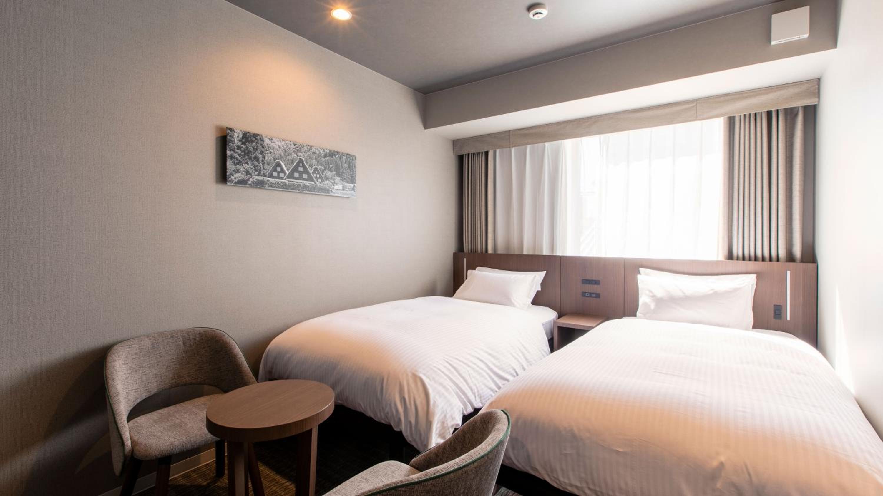 Standard Twin Room - Photo 1