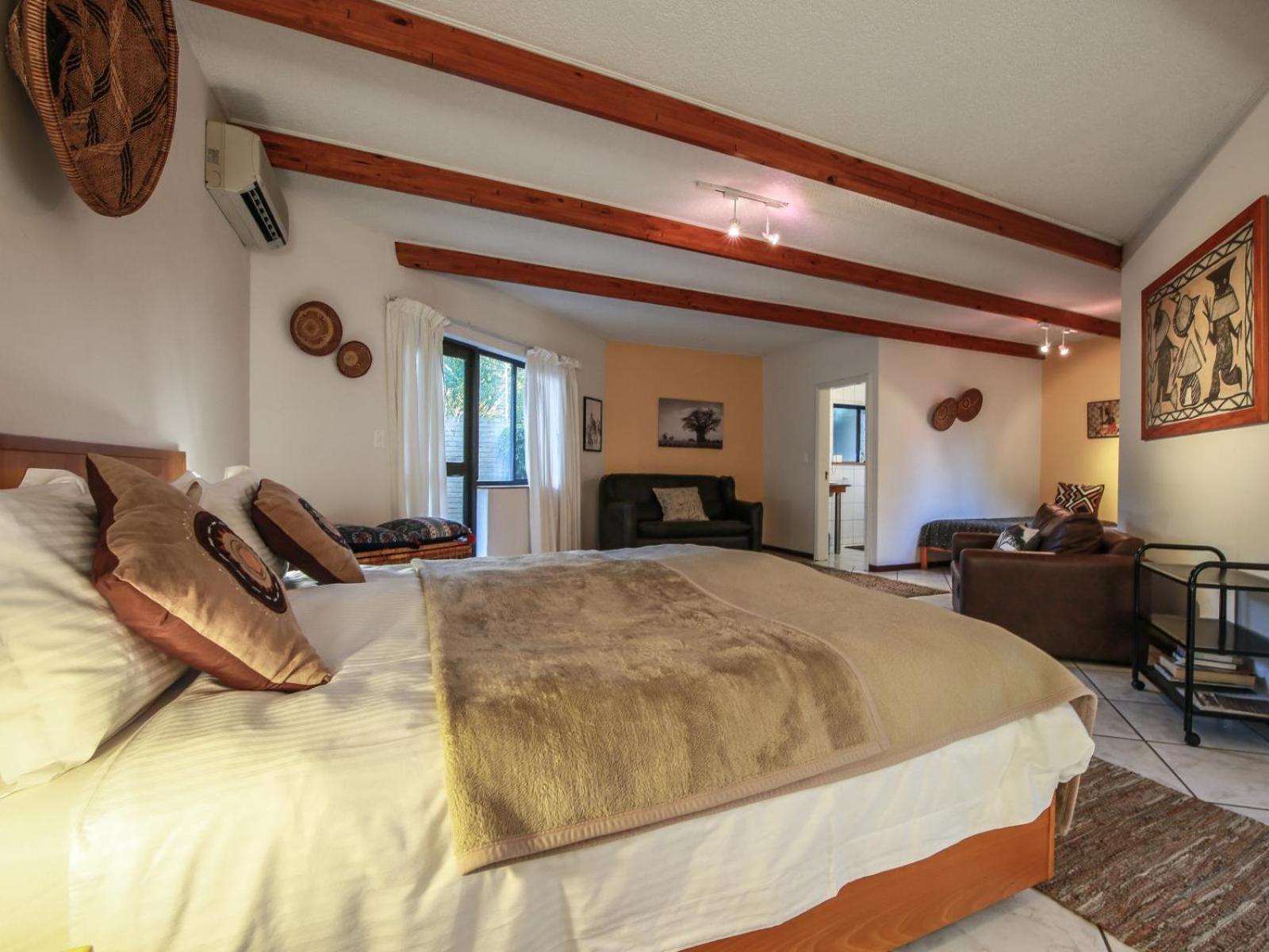 Luxury Family Room photo 3