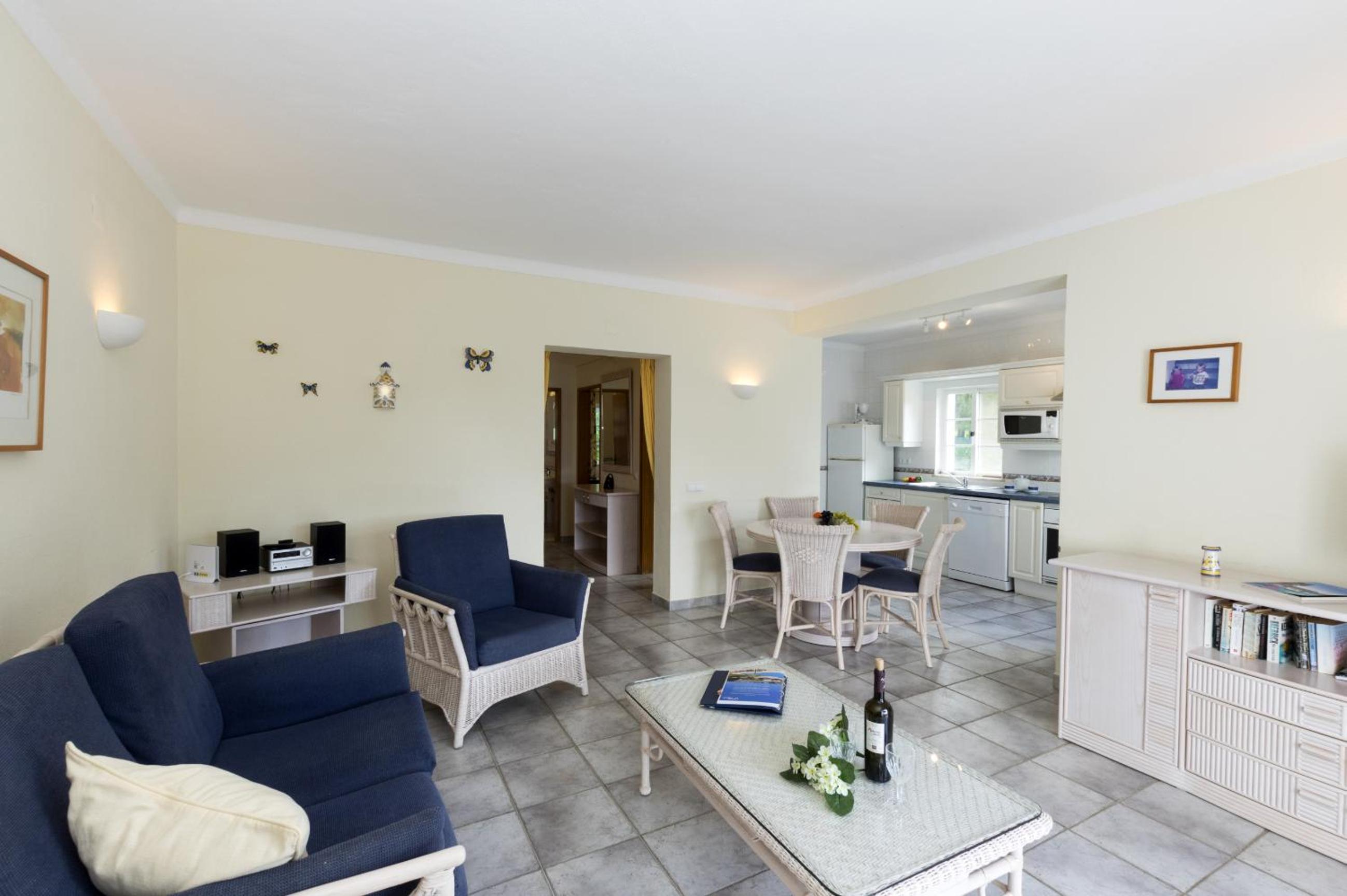 One-Bedroom Villa with Garden View photo 2
