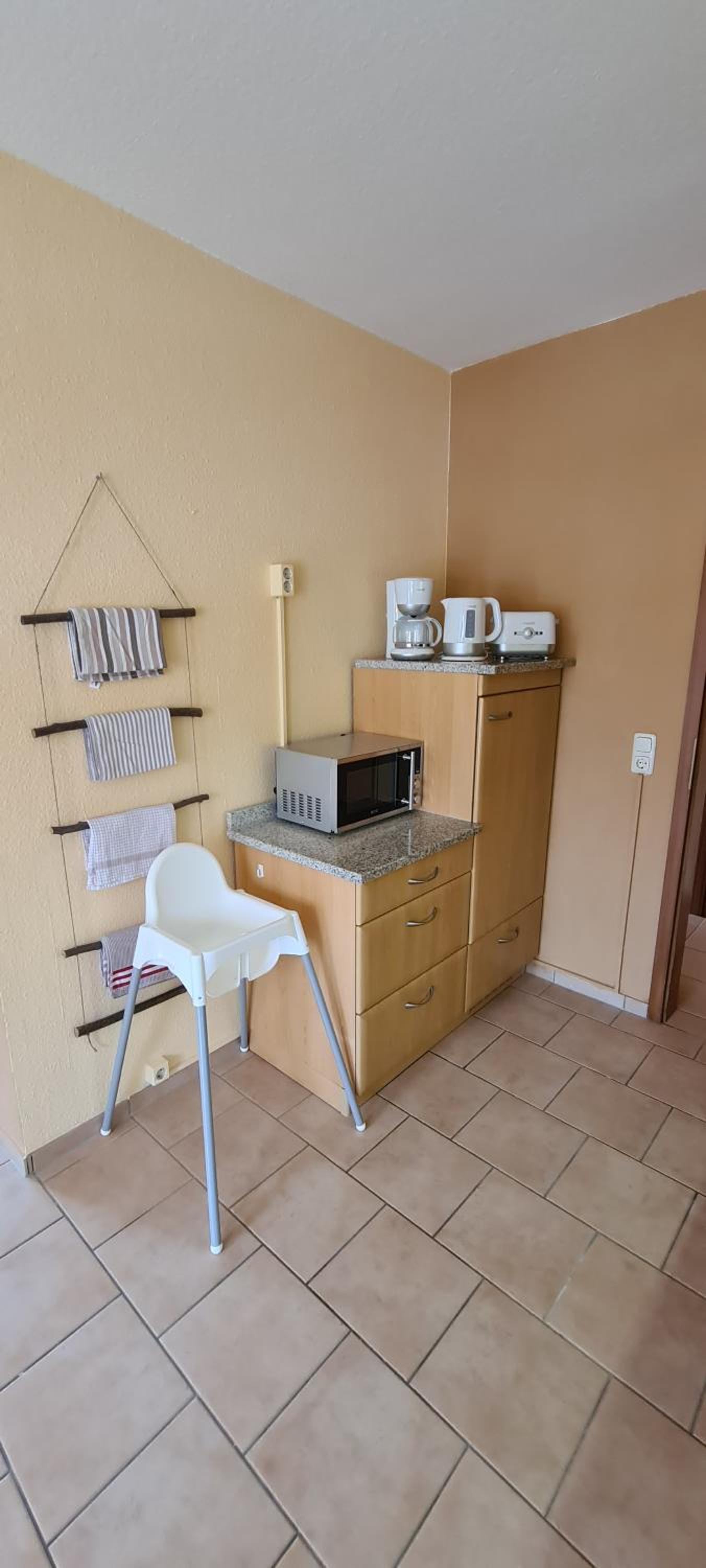 One-Bedroom Apartment photo 2