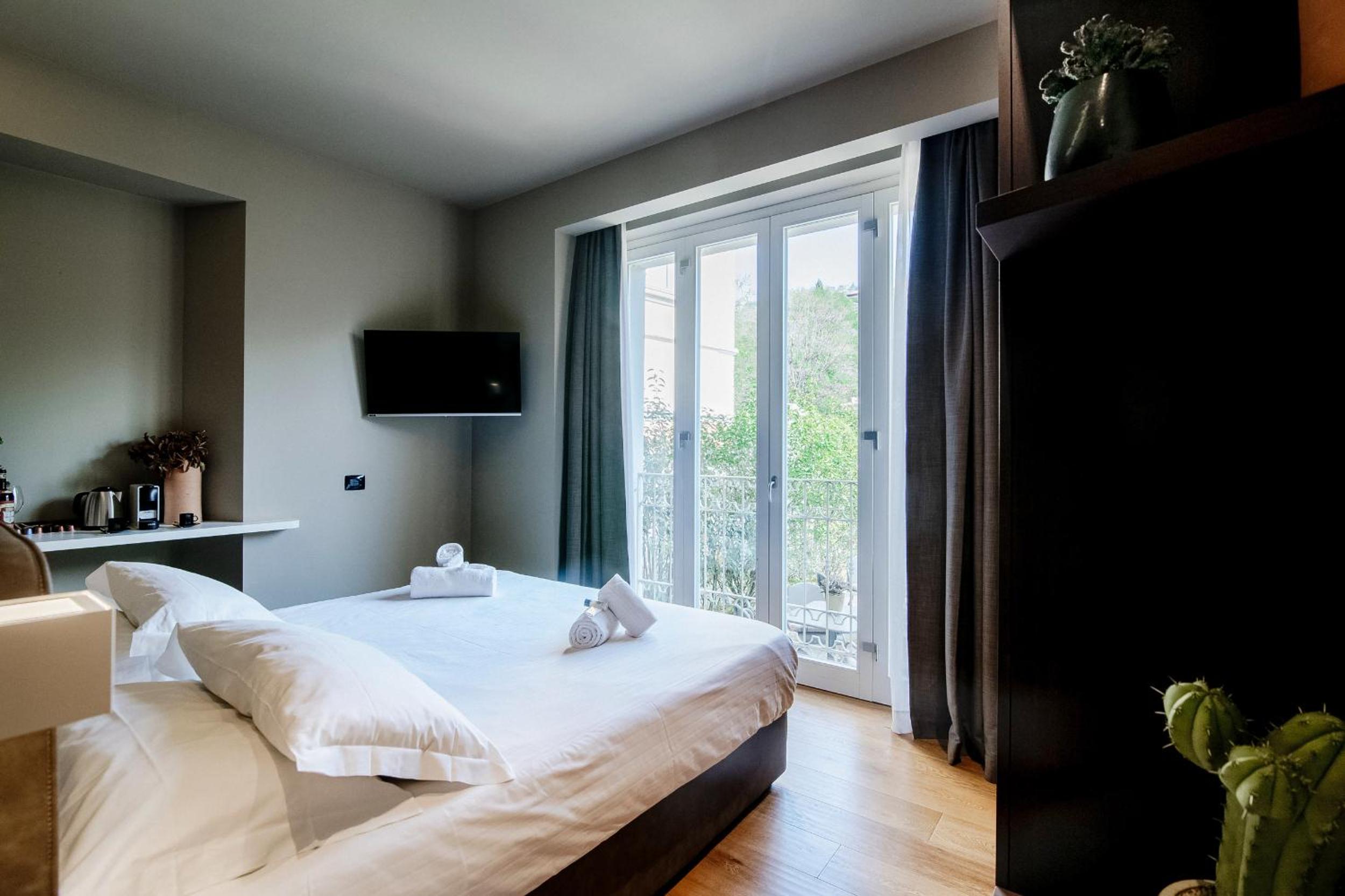 Deluxe King Room - Photo 66