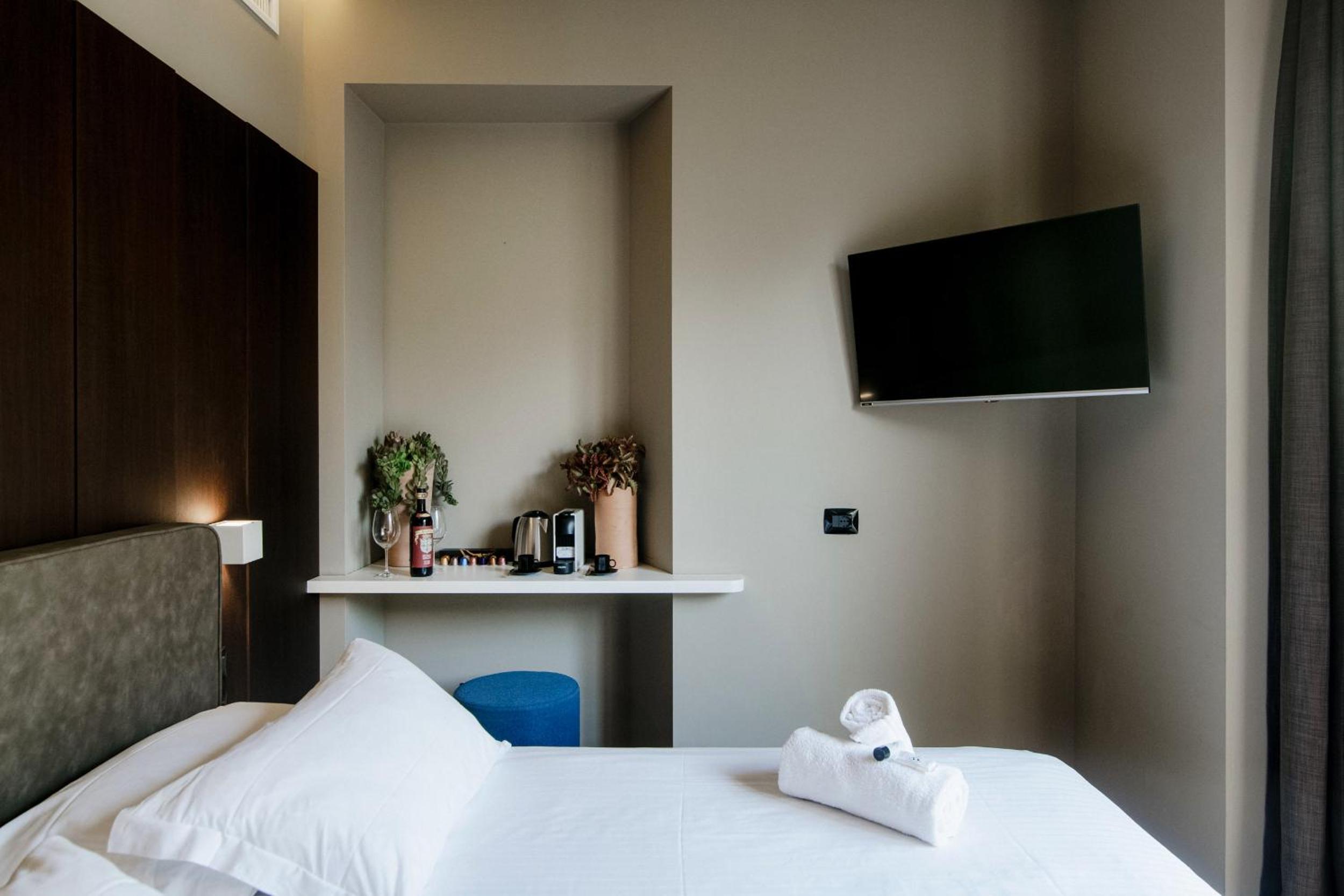 Deluxe King Room - Photo 53