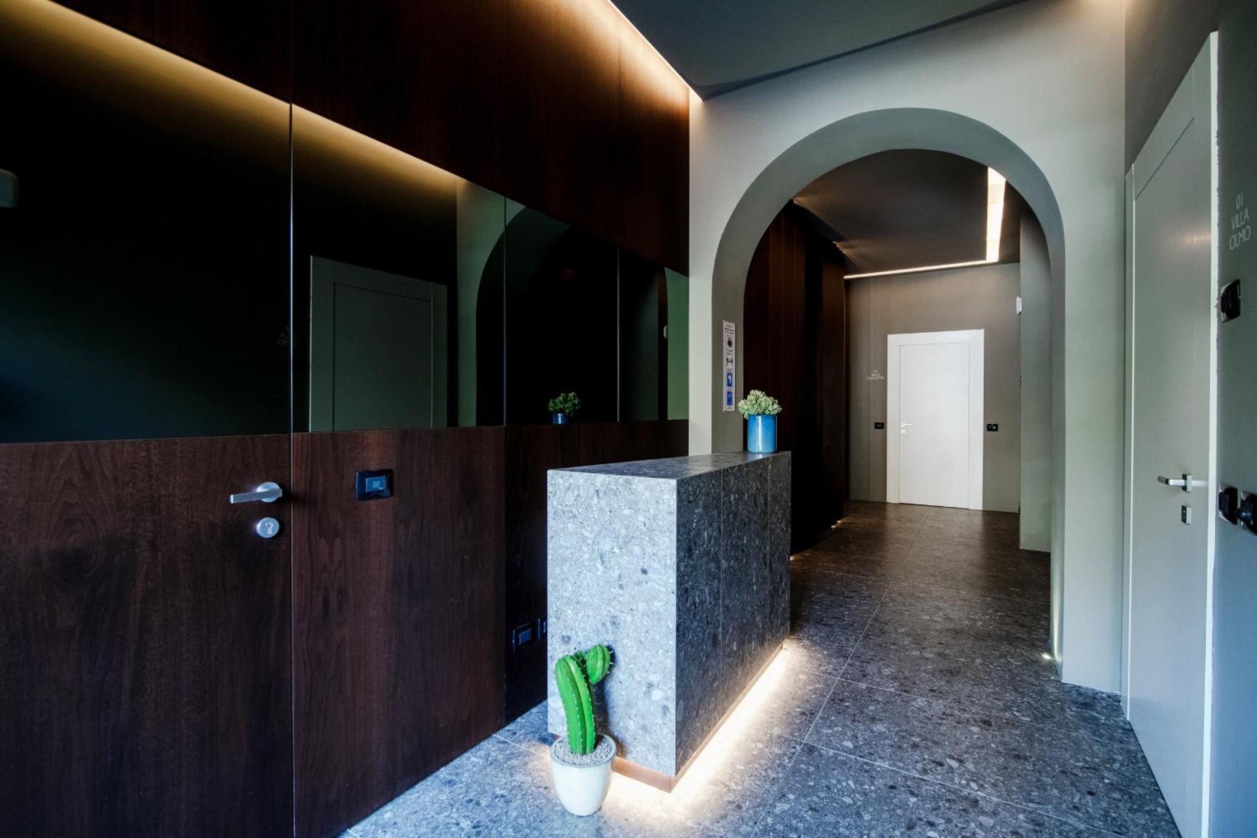 Deluxe King Room - Photo 21