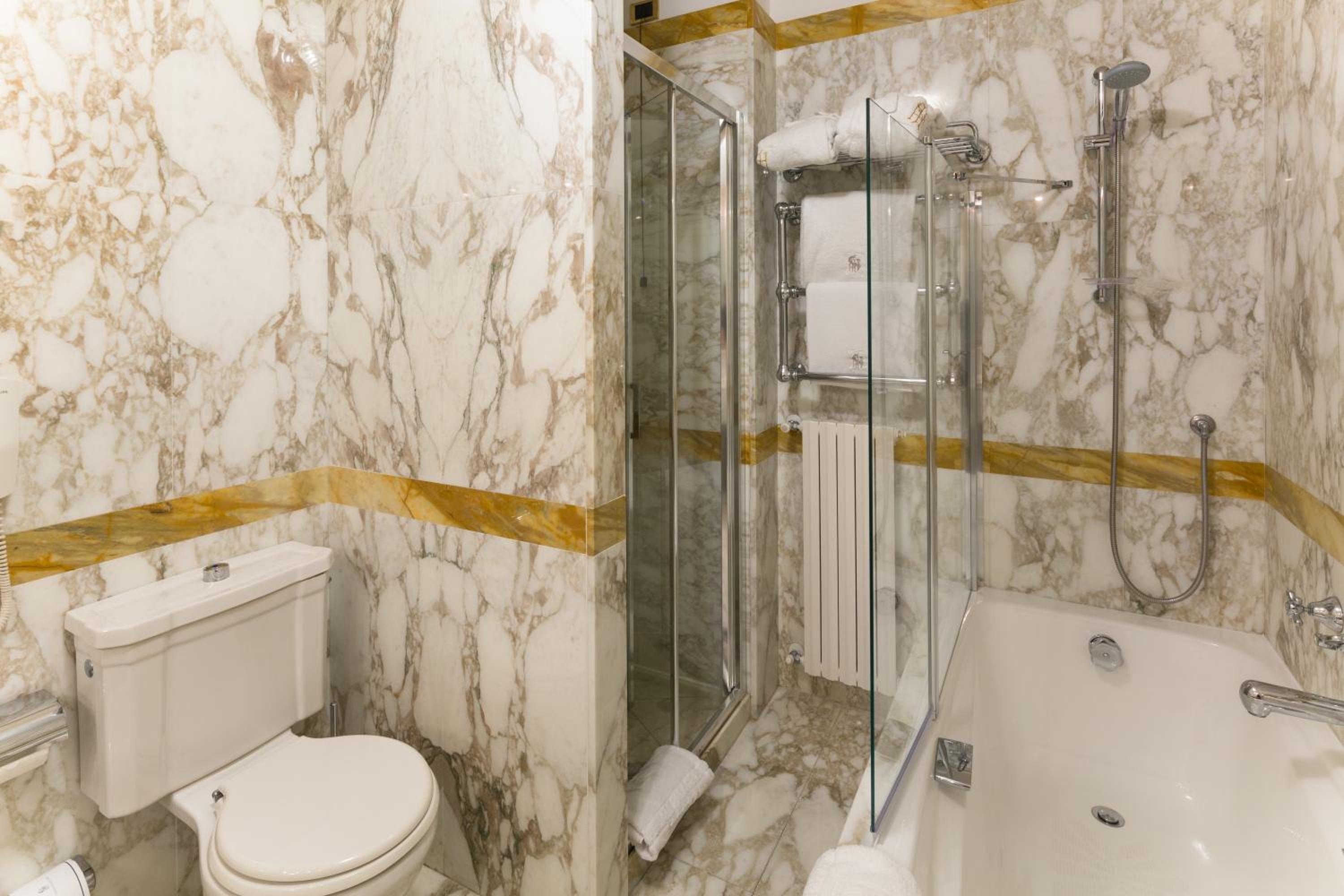 Junior Suite with Sea View - Photo 7