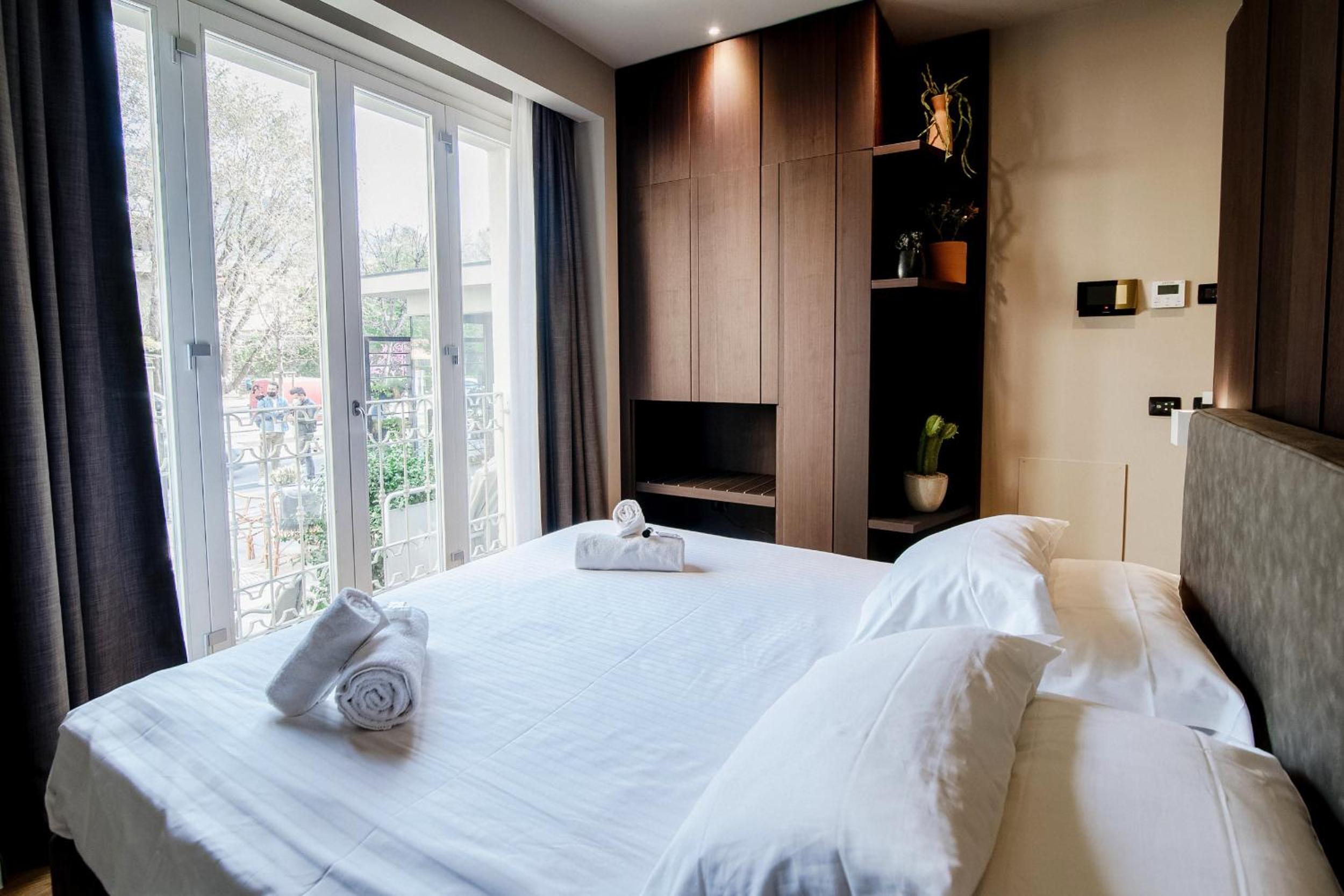 Deluxe King Room - Photo 55