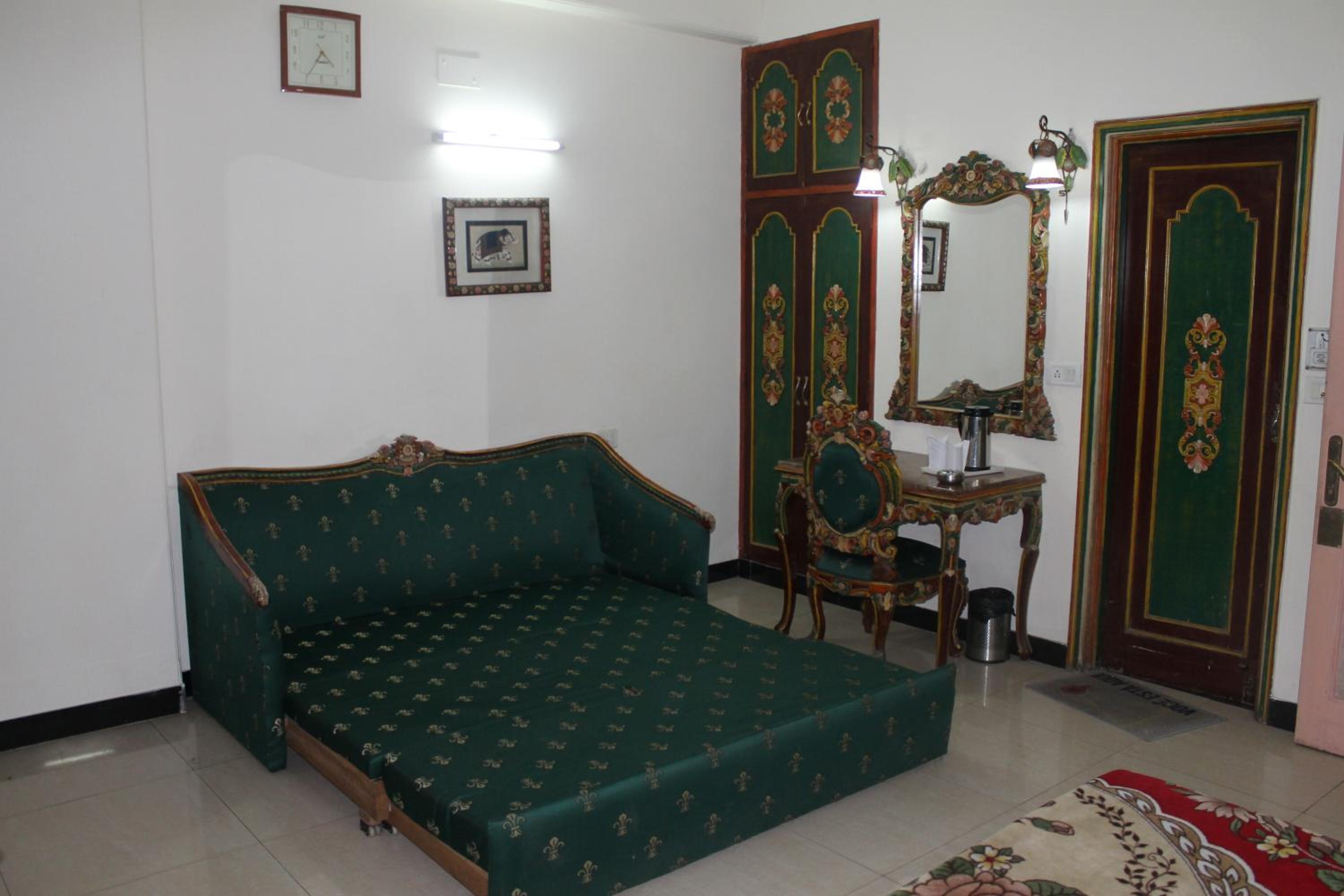 Deluxe Room - Photo 2