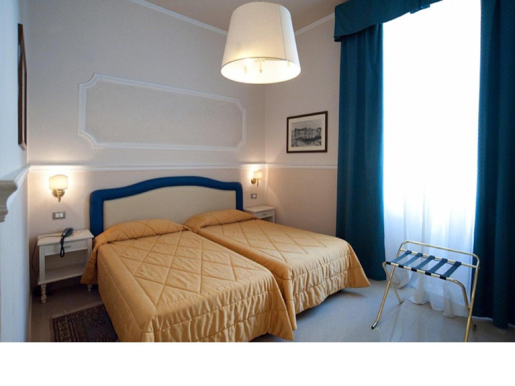 Double or Twin Room - Photo 8