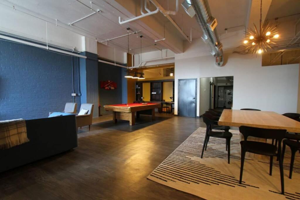 Three-Bedroom Apartment - Photo 25