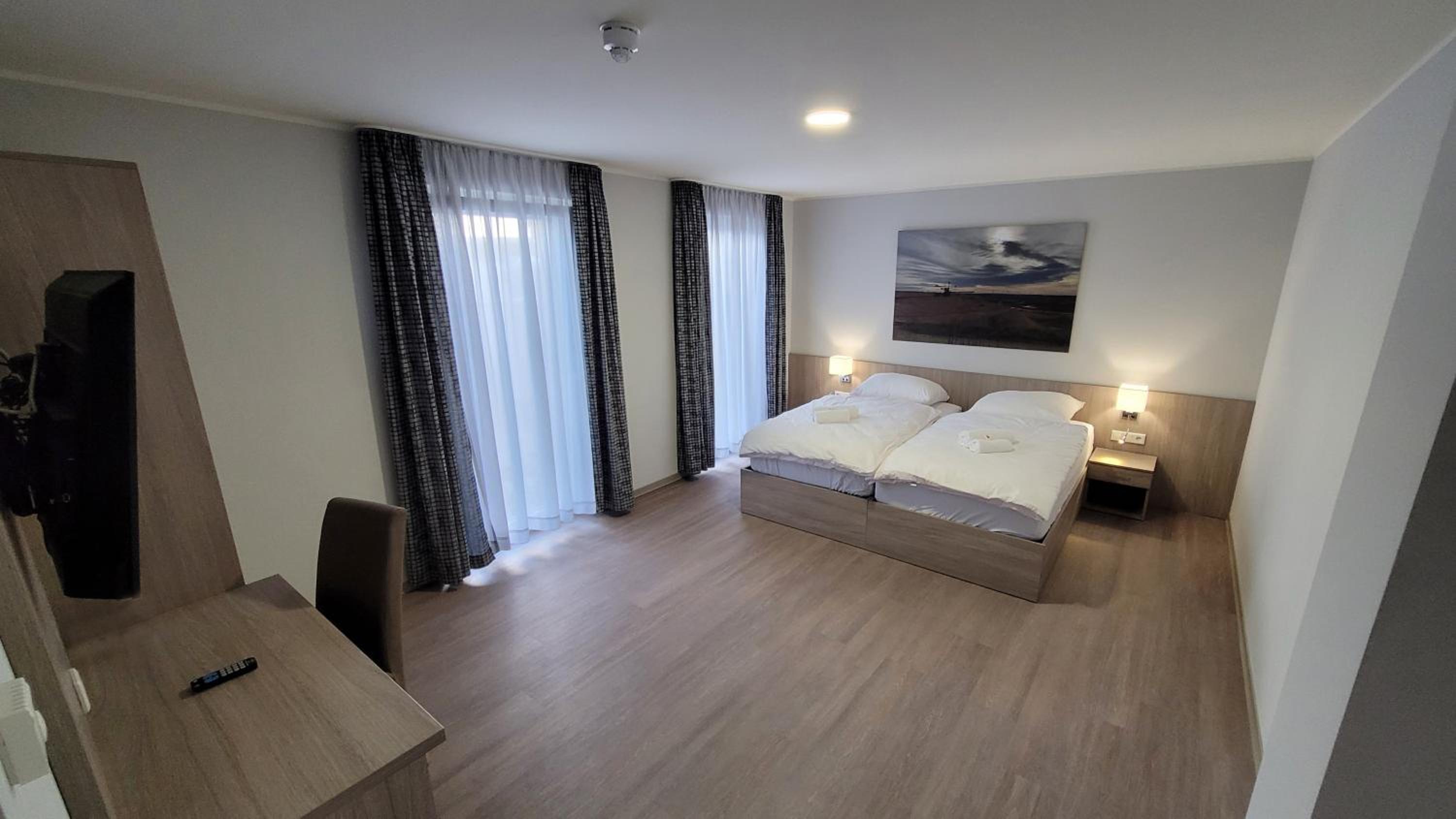 Deluxe Double Room - Photo 1