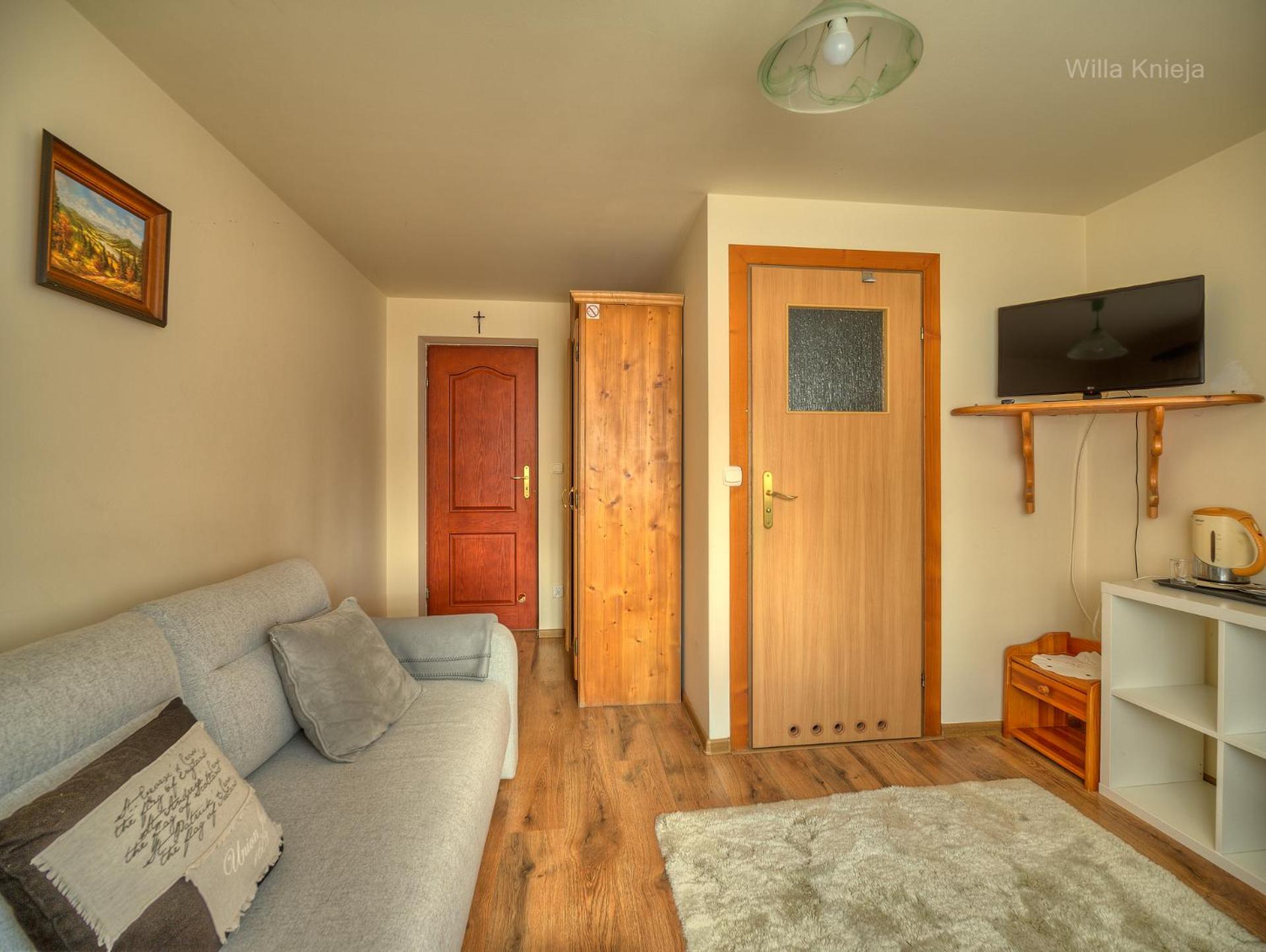 Small Single Room photo 1