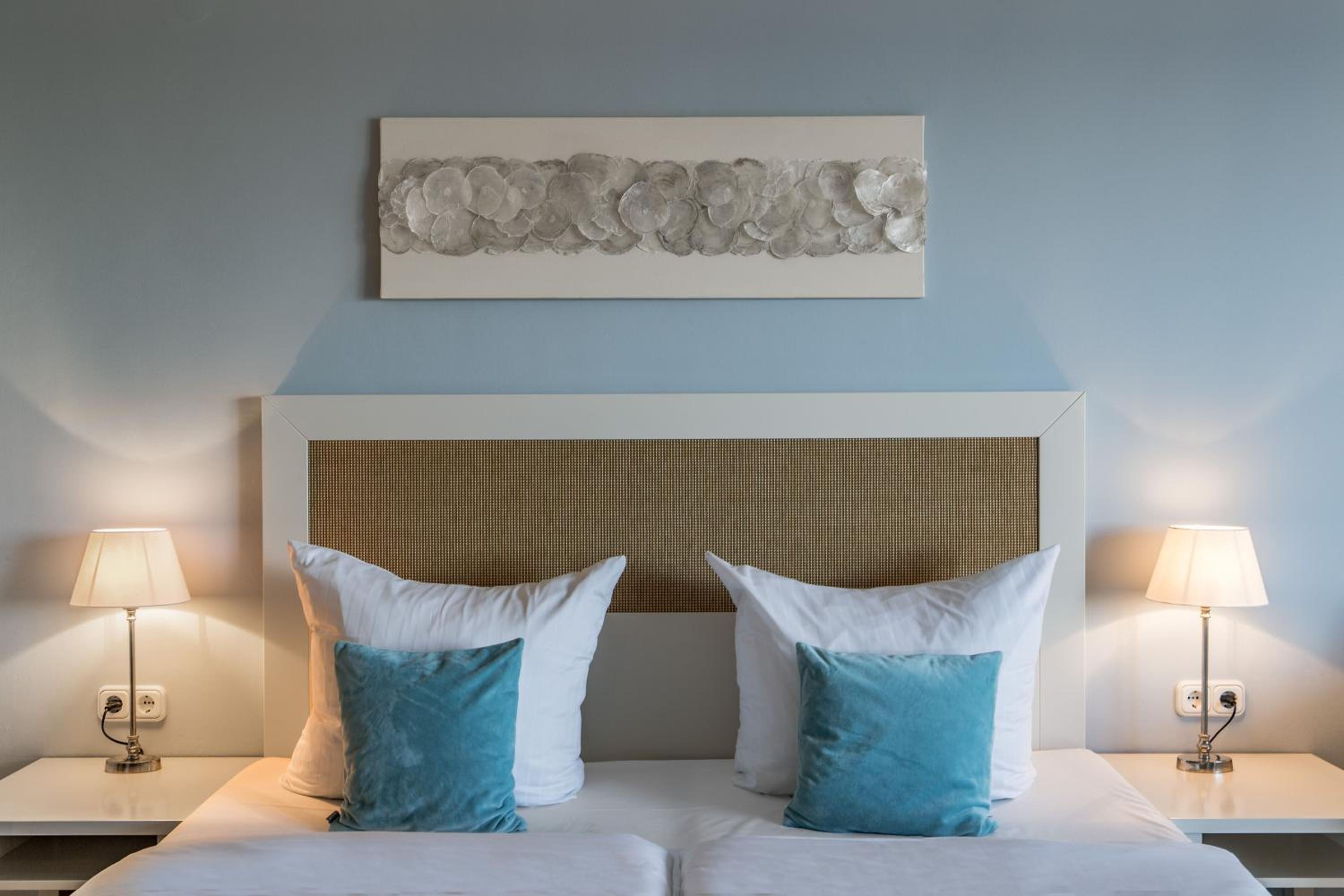 Double Room with Sea View - Photo 7