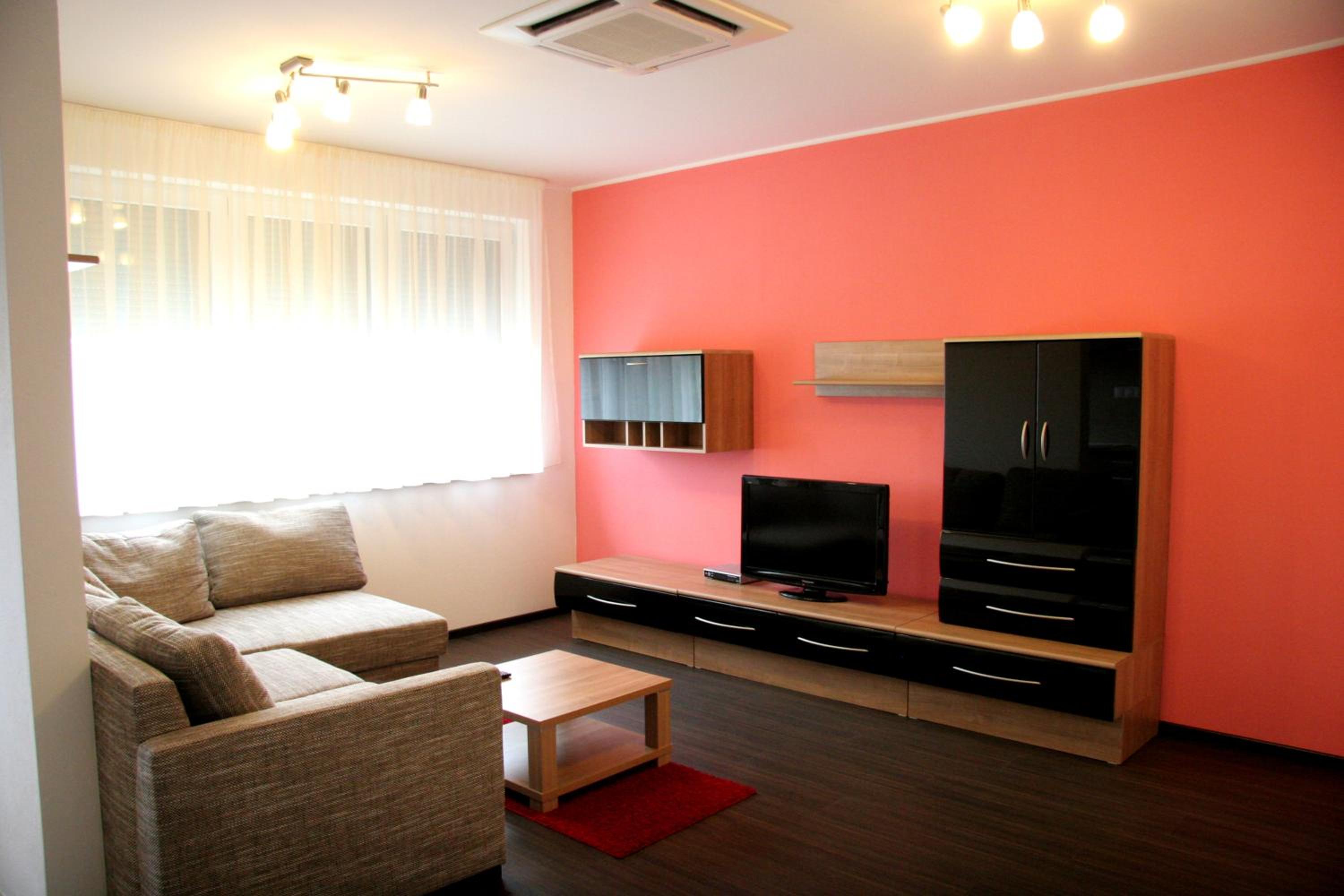 One-Bedroom Apartment photo 2
