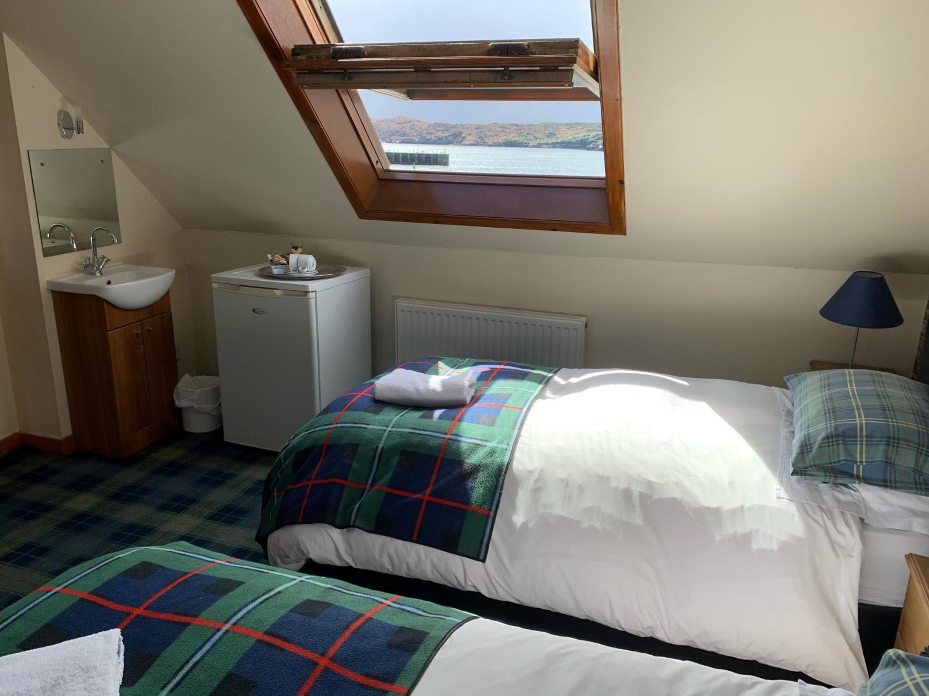 Twin Room with Private External Bathroom photo 3