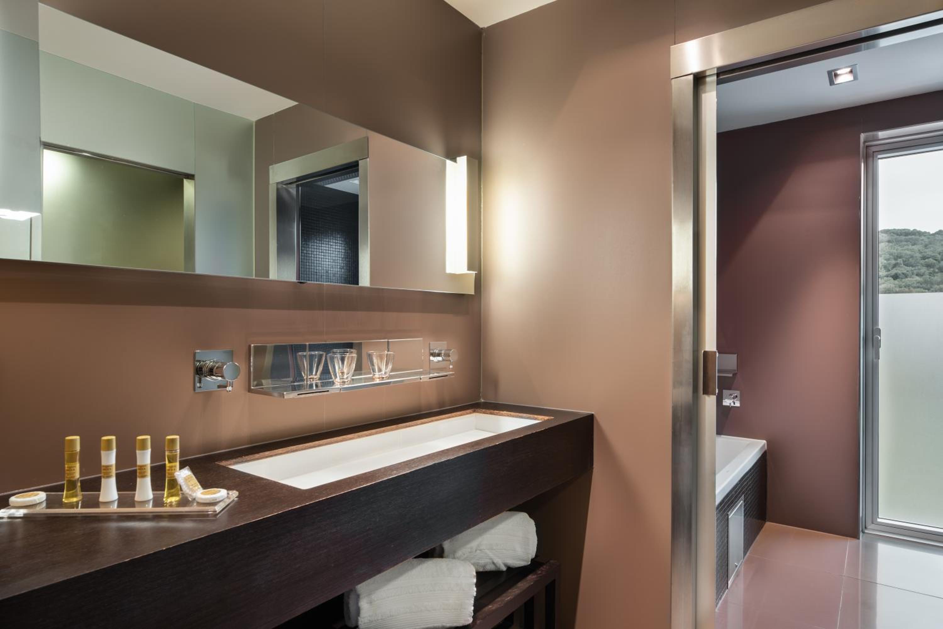 Deluxe Double Room - Photo 6