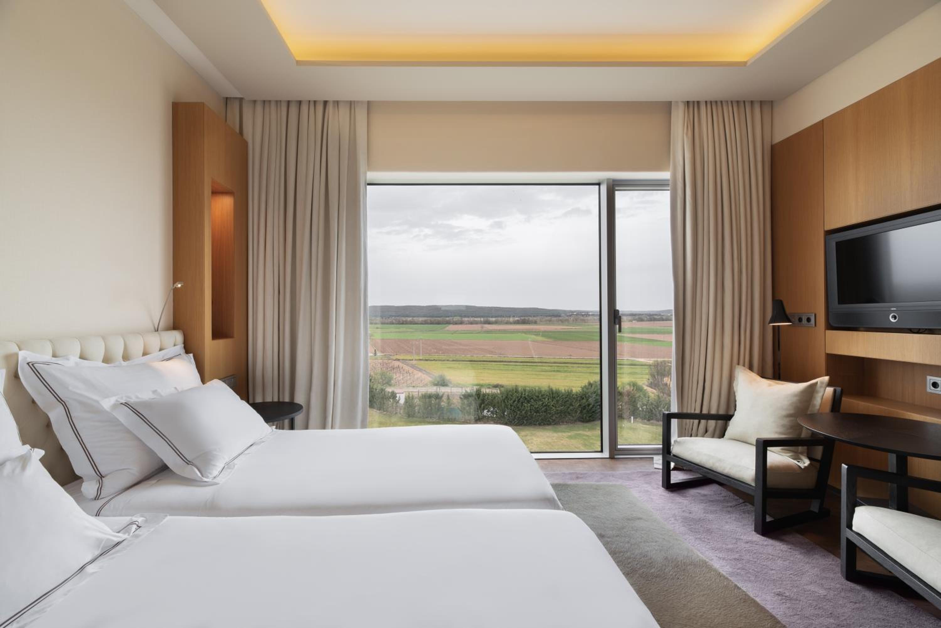 Premium Double Room - Photo 3