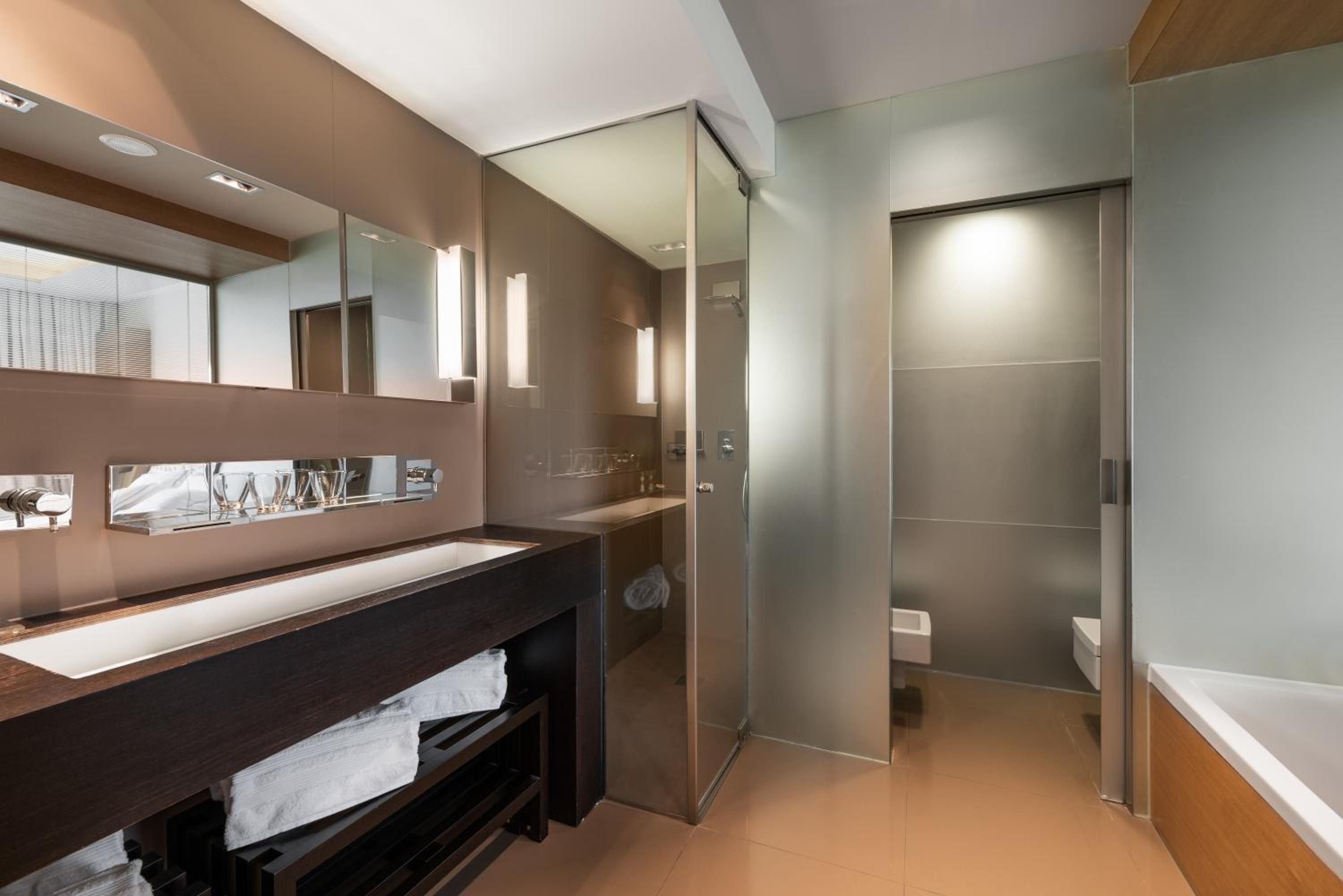 Premium Double Room - Photo 7