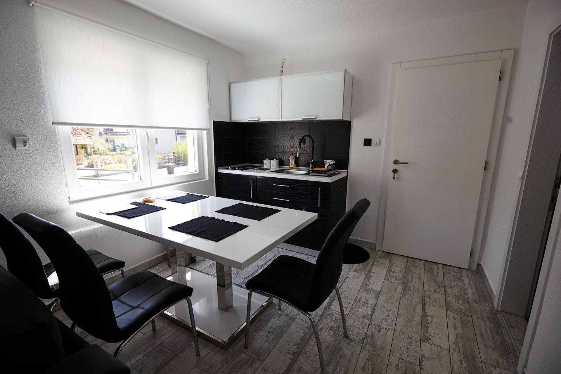 Deluxe Apartment photo 3