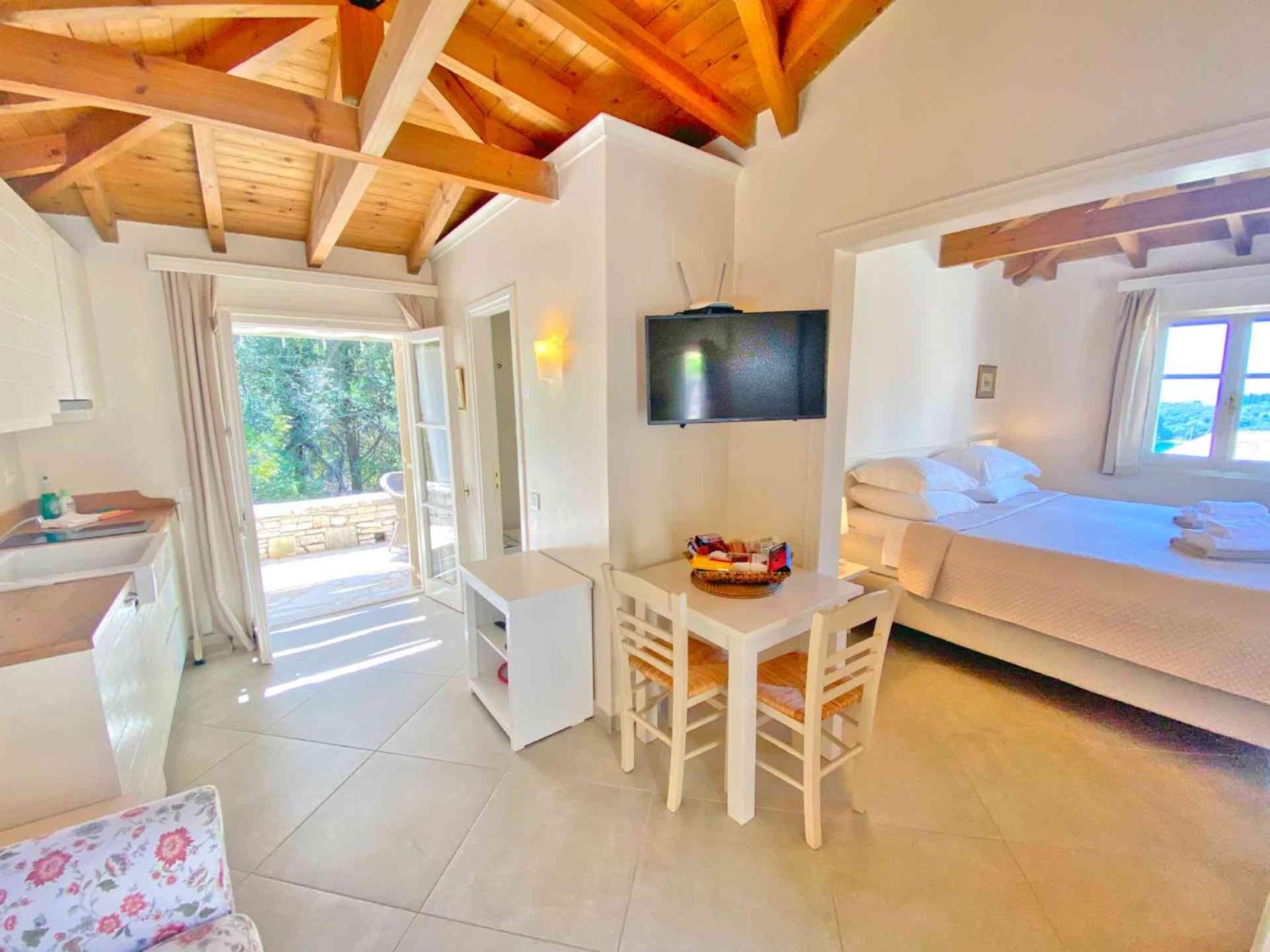 One-Bedroom House photo 1