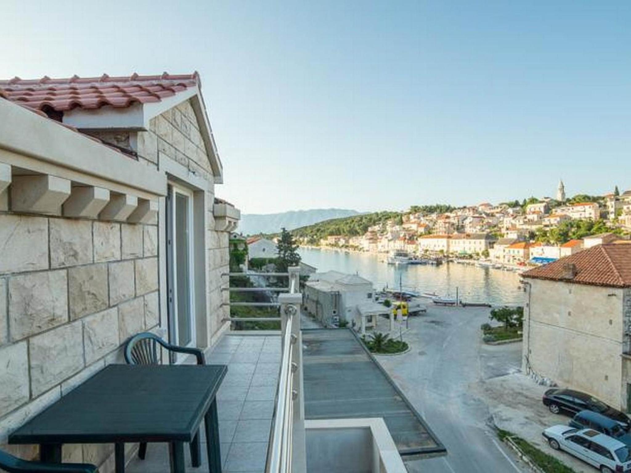 One Bedroom Apartment with Balcony photo 2