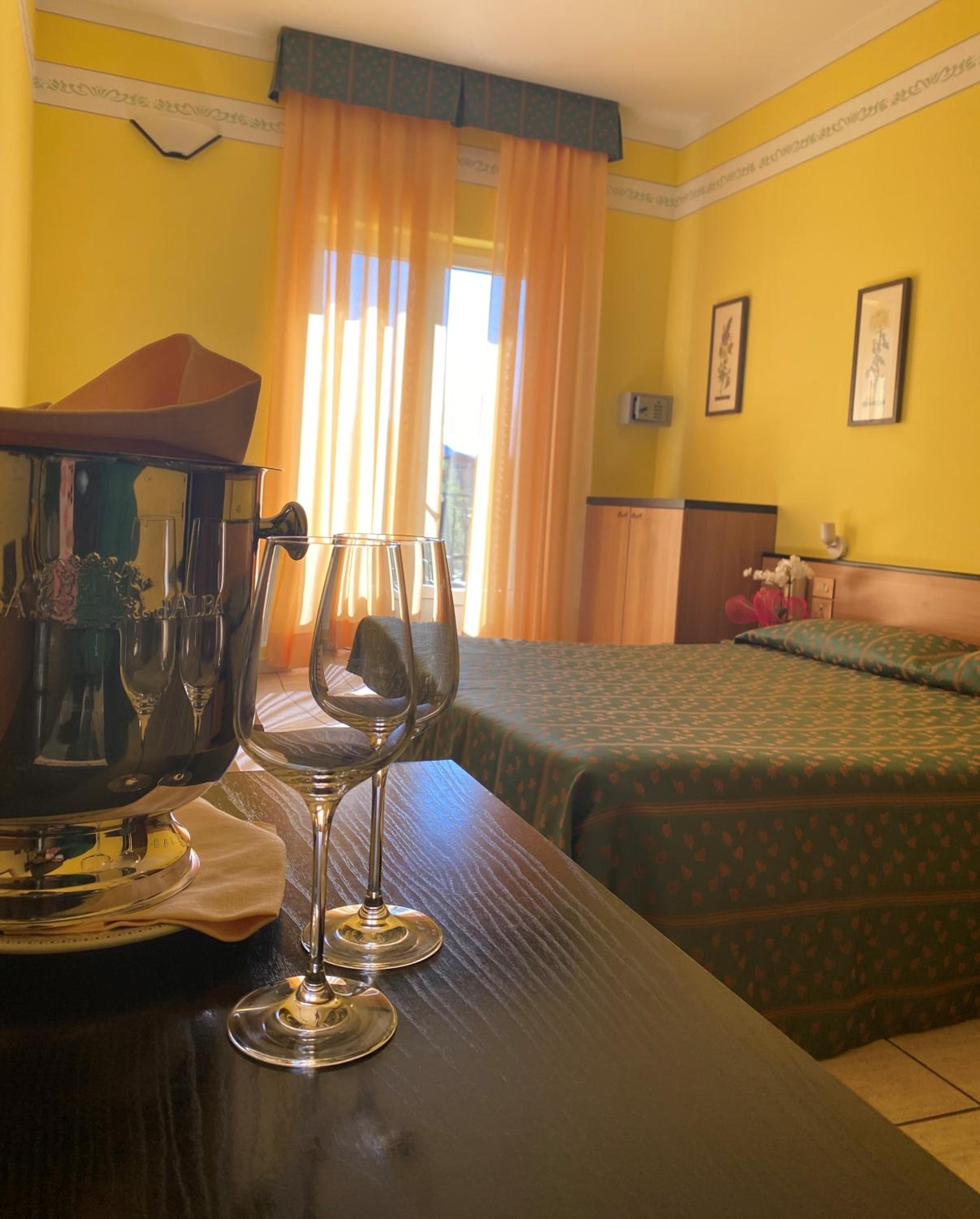Double or Twin Room - Photo 7